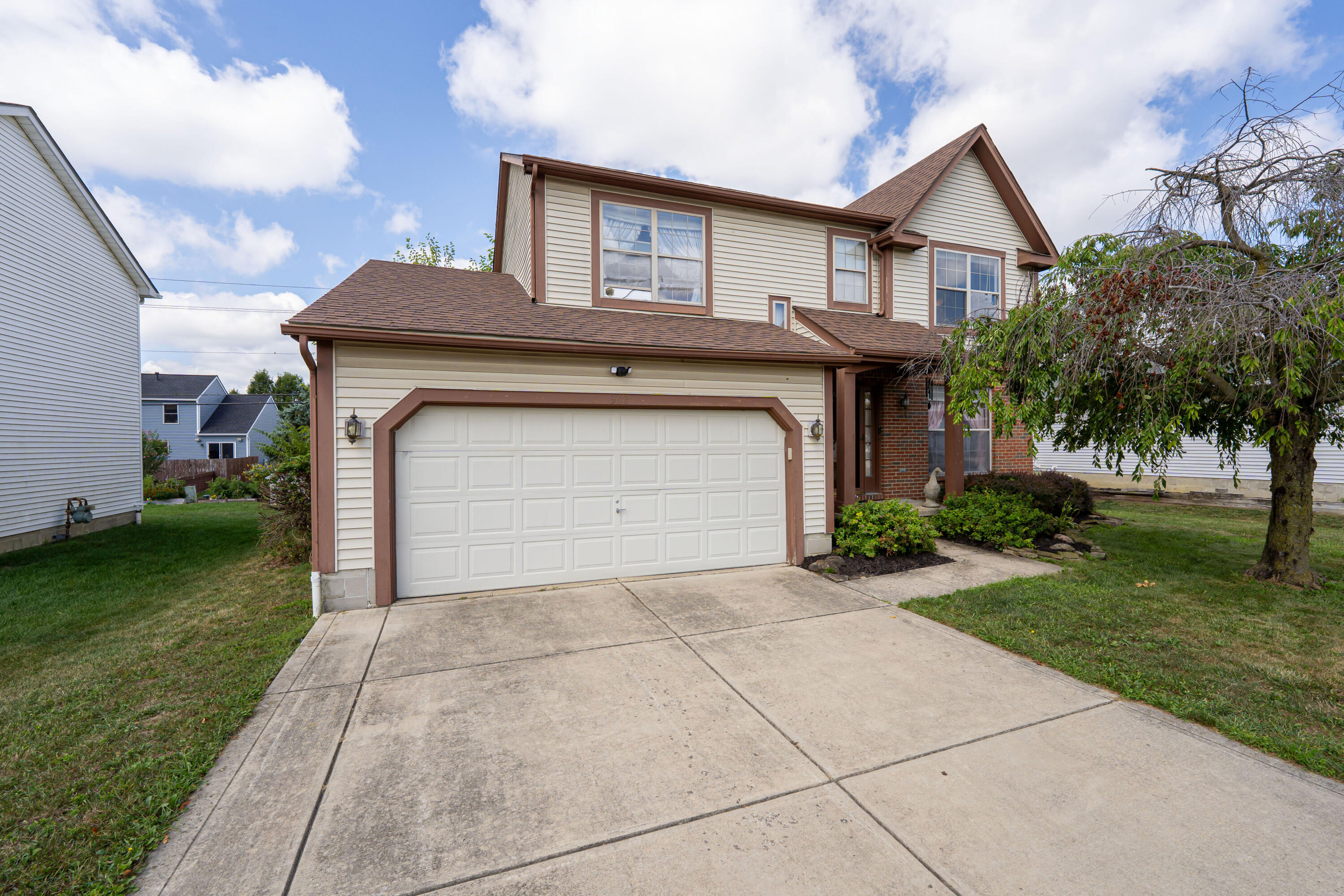 362 Hearthstone Drive, Delaware, Ohio 43015