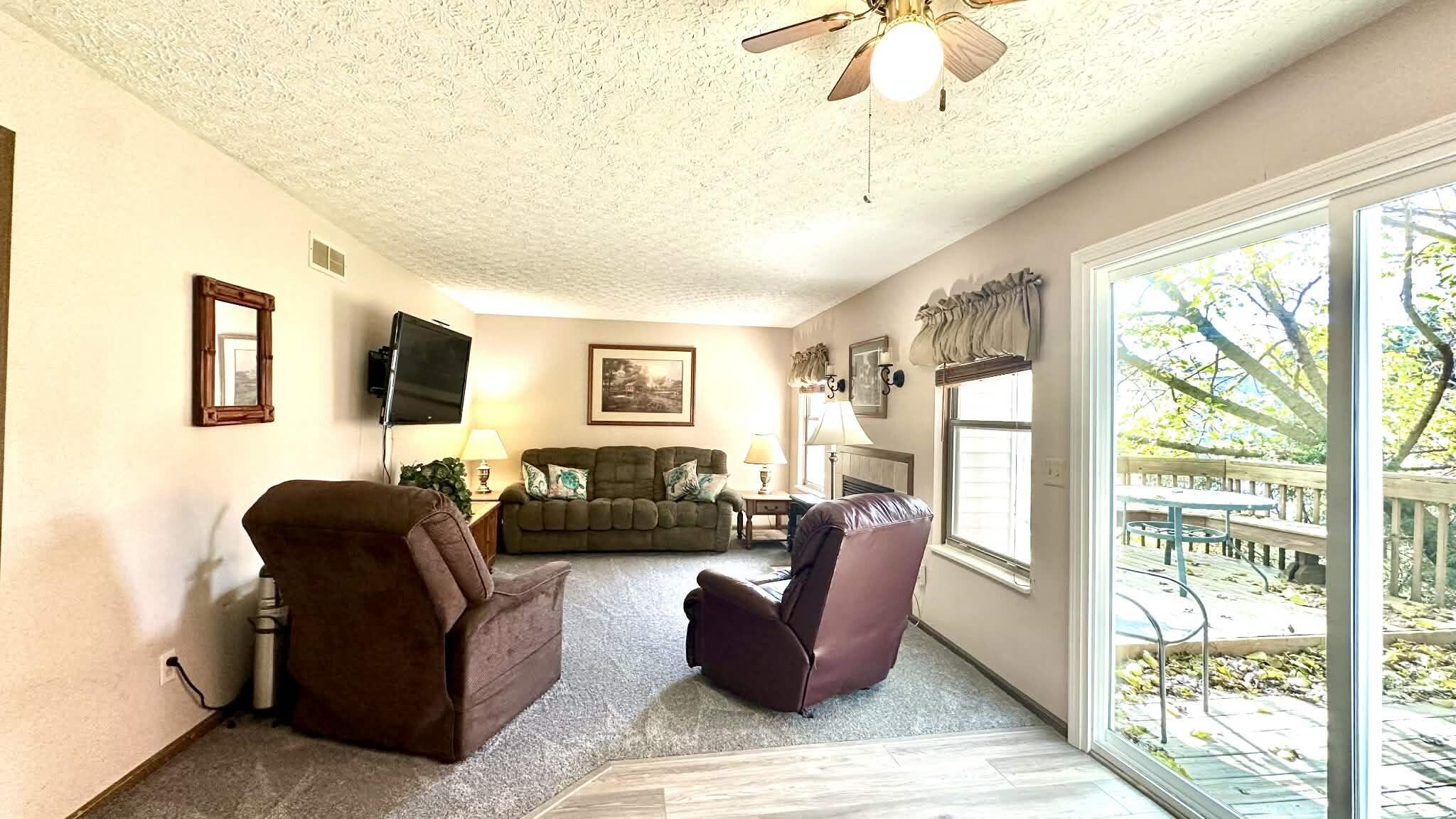 362 Hearthstone Drive, Delaware, Ohio 43015