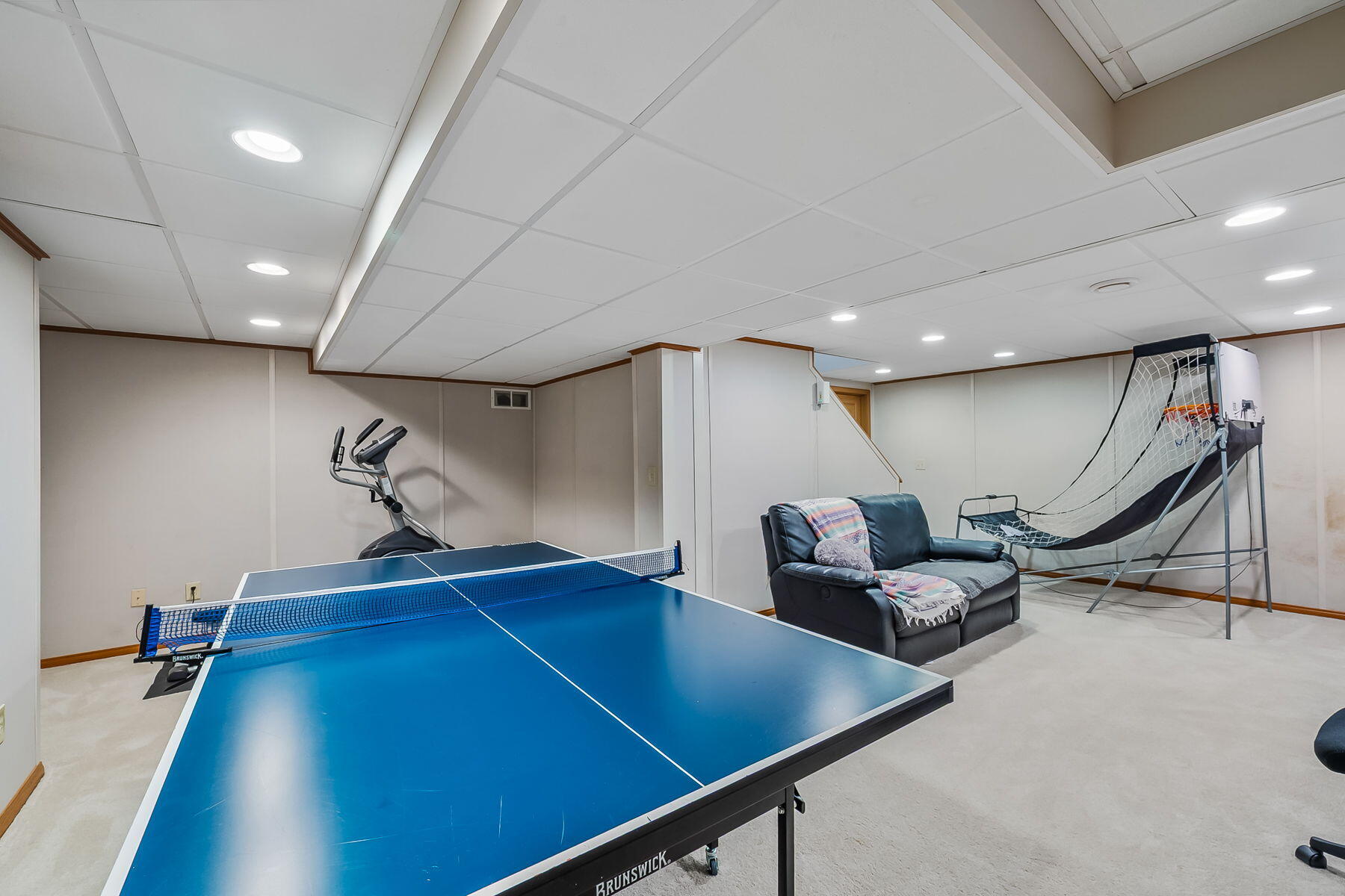 9529 Wayne Brown Drive, Powell, Ohio 43065