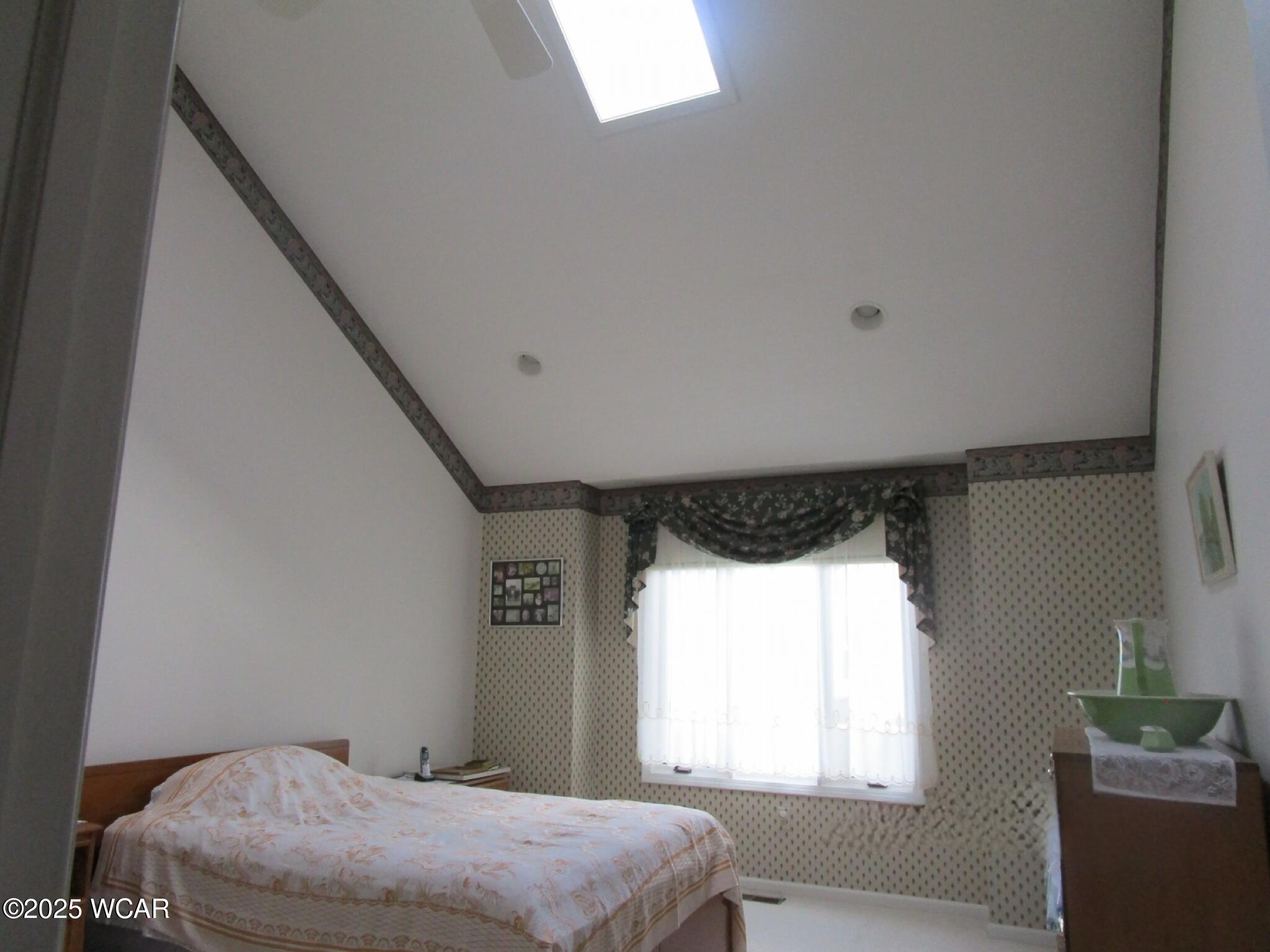 104 Oak Lane Lane, Kenton, Ohio