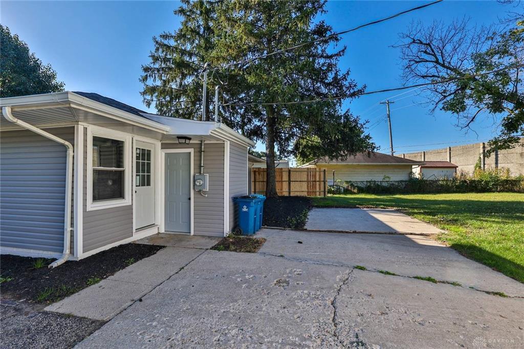 389 Garber Drive, Tipp City, Ohio 45371