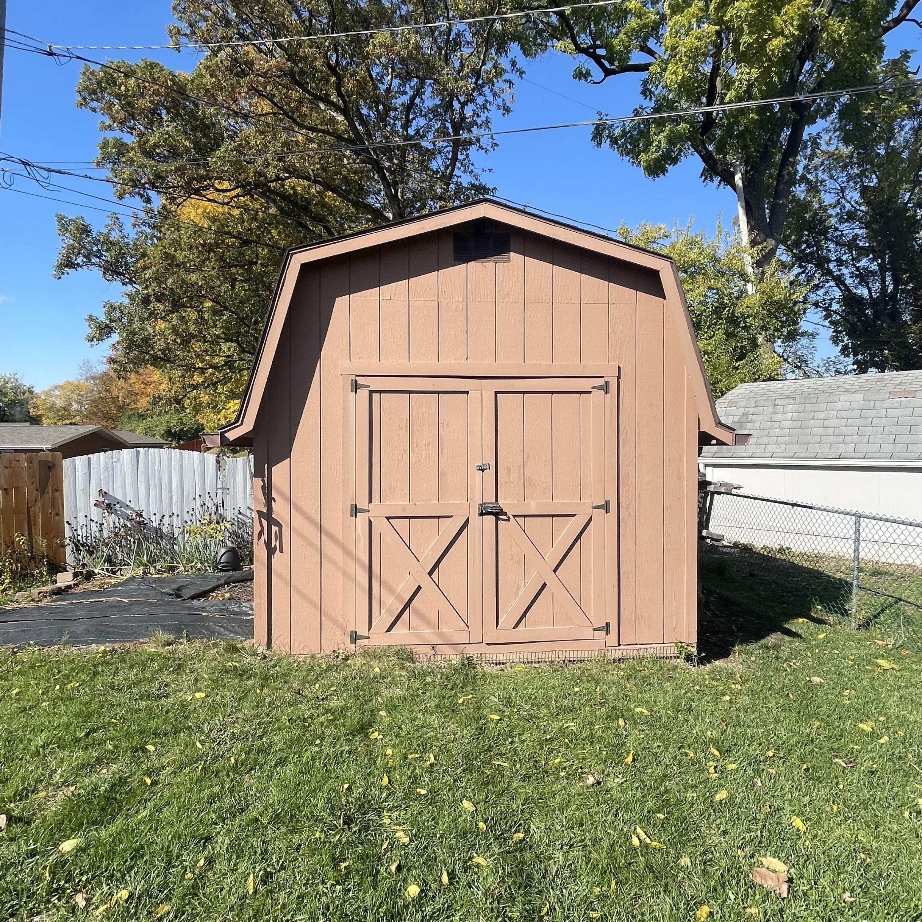 1027 Regan Lane, Springfield, Ohio 45503