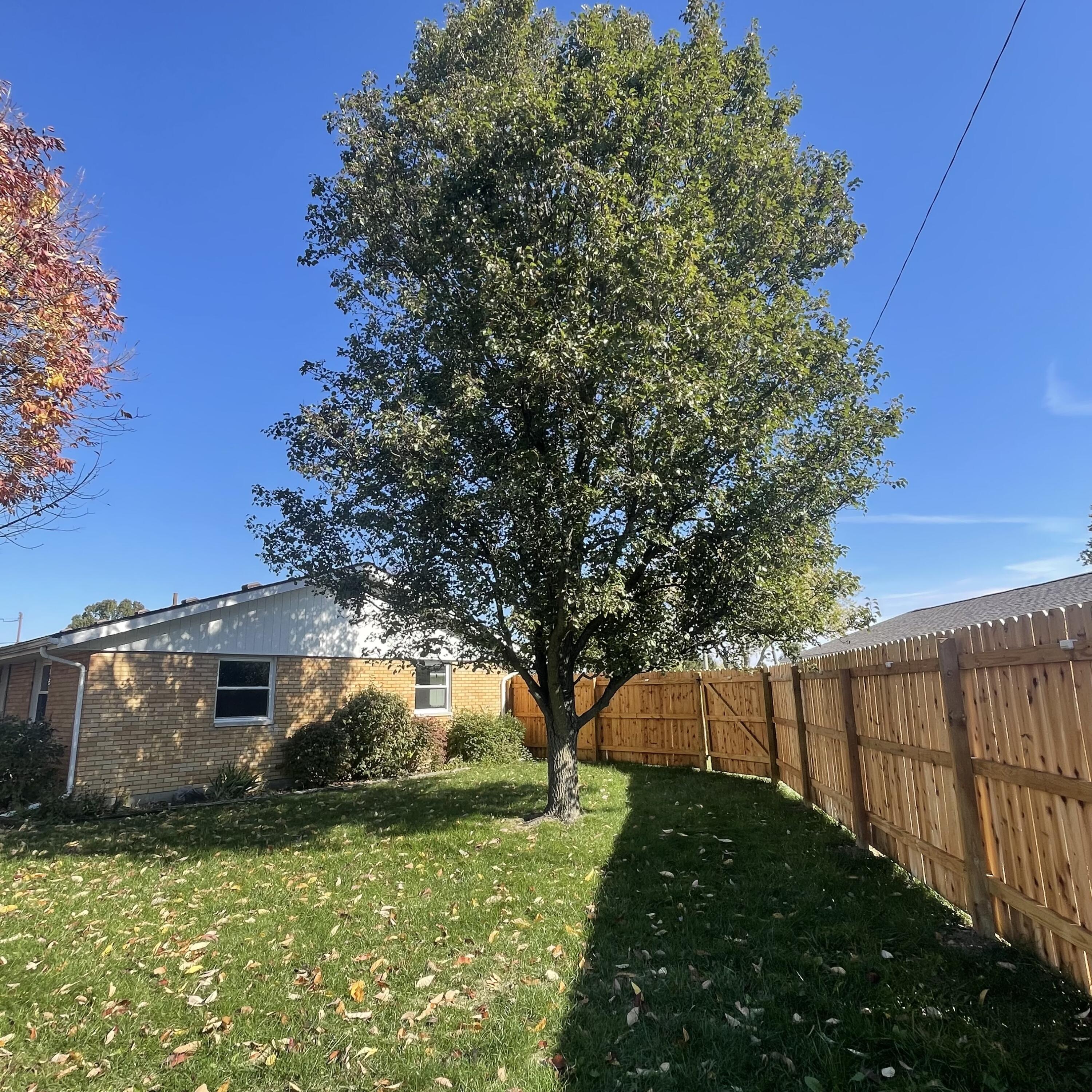 1027 Regan Lane, Springfield, Ohio 45503