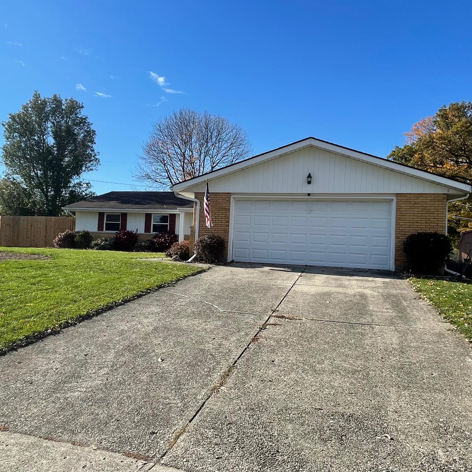 1027 Regan Lane, Springfield, Ohio 45503