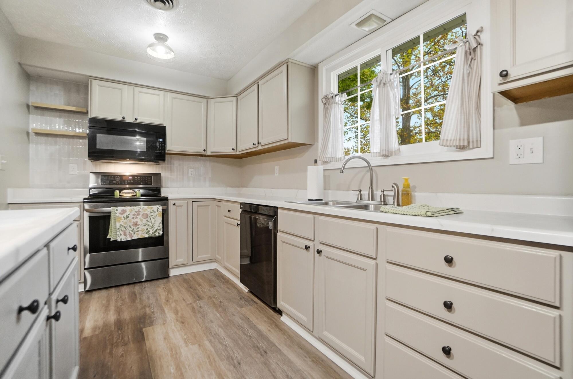 1919 Fairway Drive, Springfield, Ohio 45504