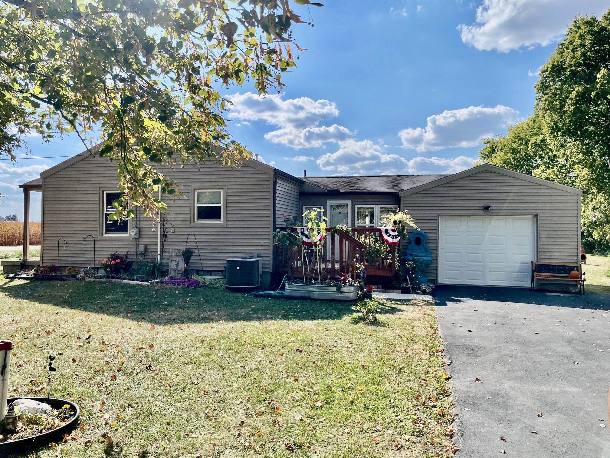 9021 Montgomery County Line Road, Englewood, Ohio 45322