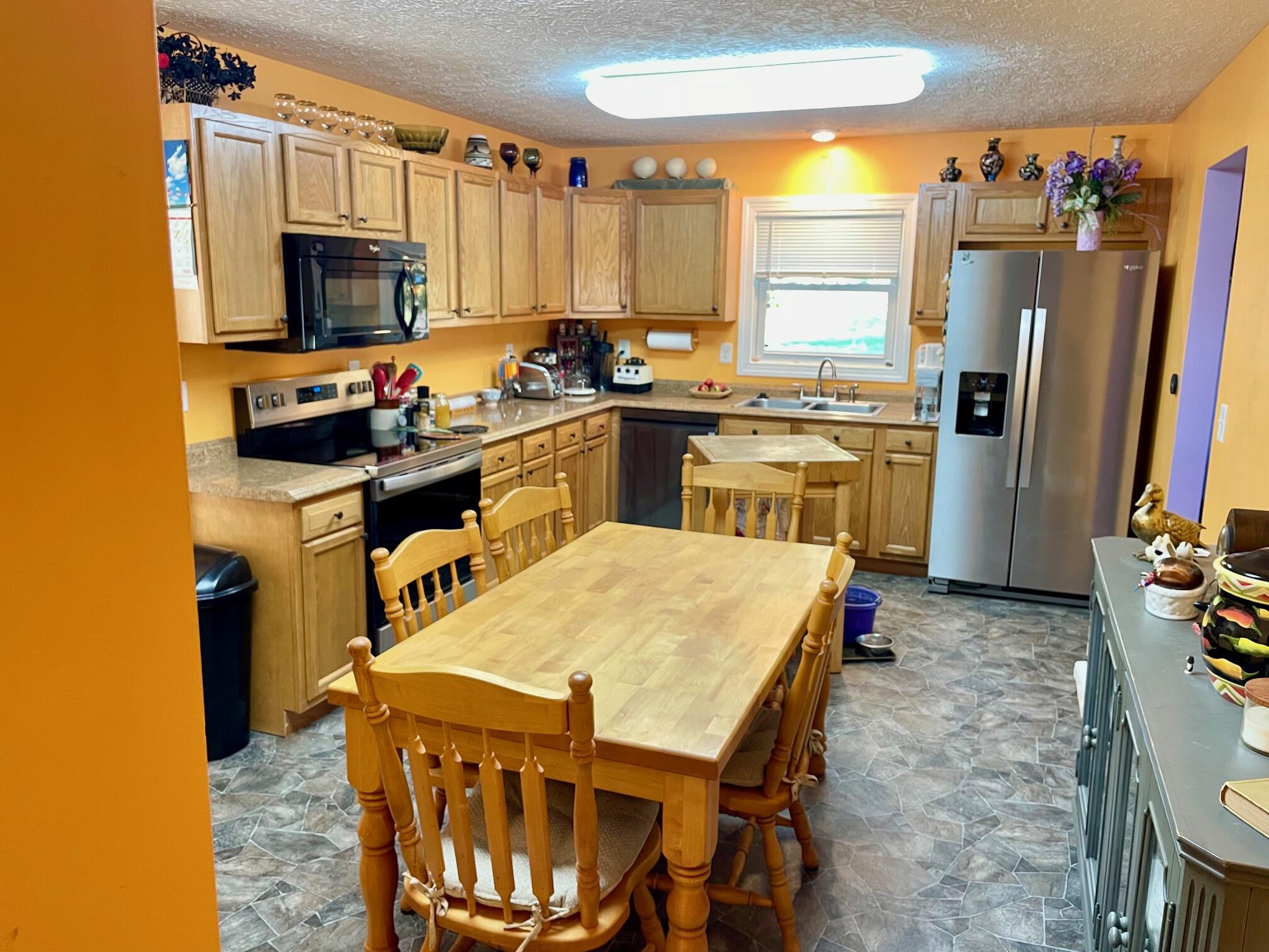 9021 Montgomery County Line Road, Englewood, Ohio 45322