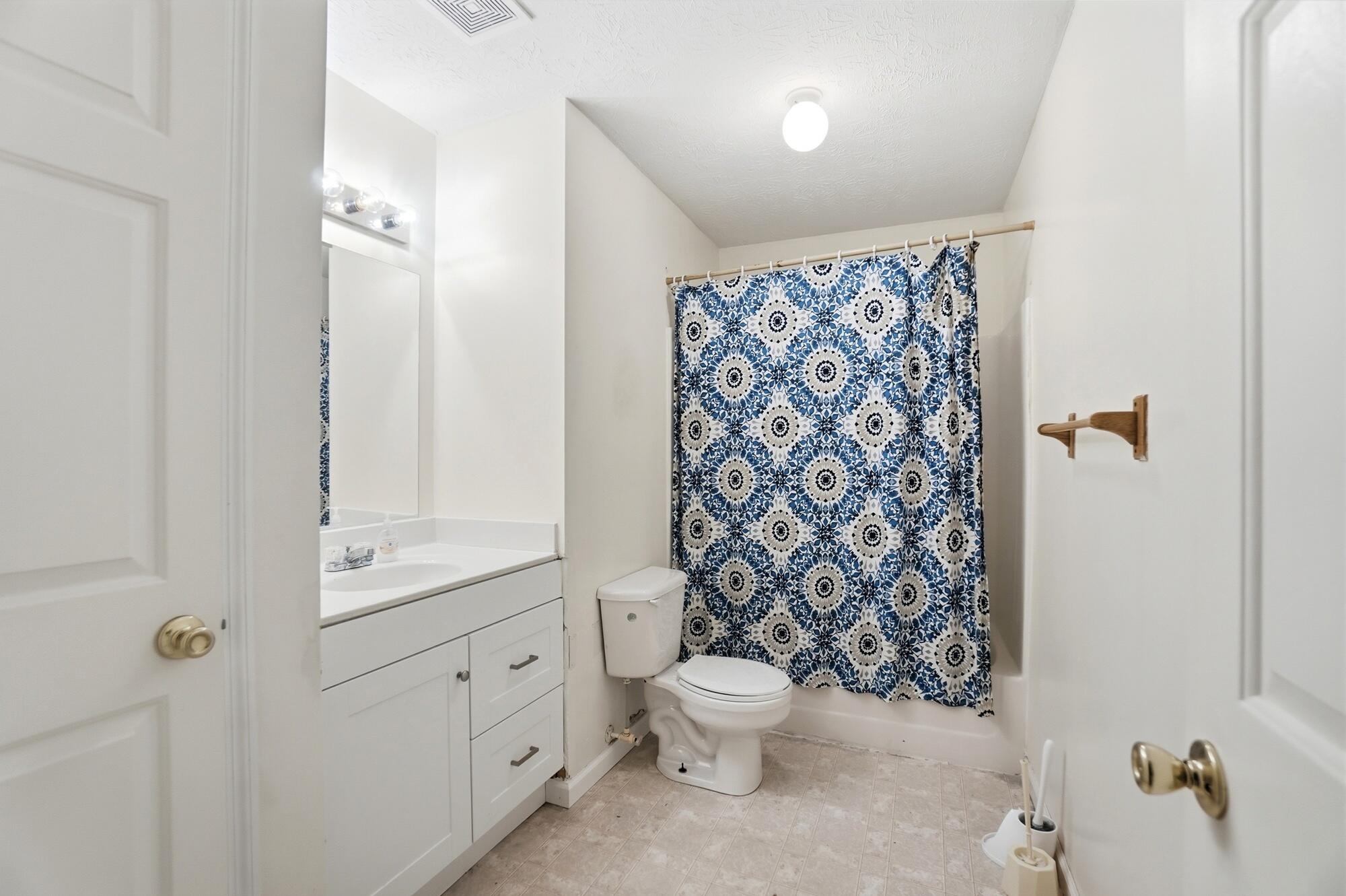 2033 Diamond Mill Road, Brookville, Ohio 45309