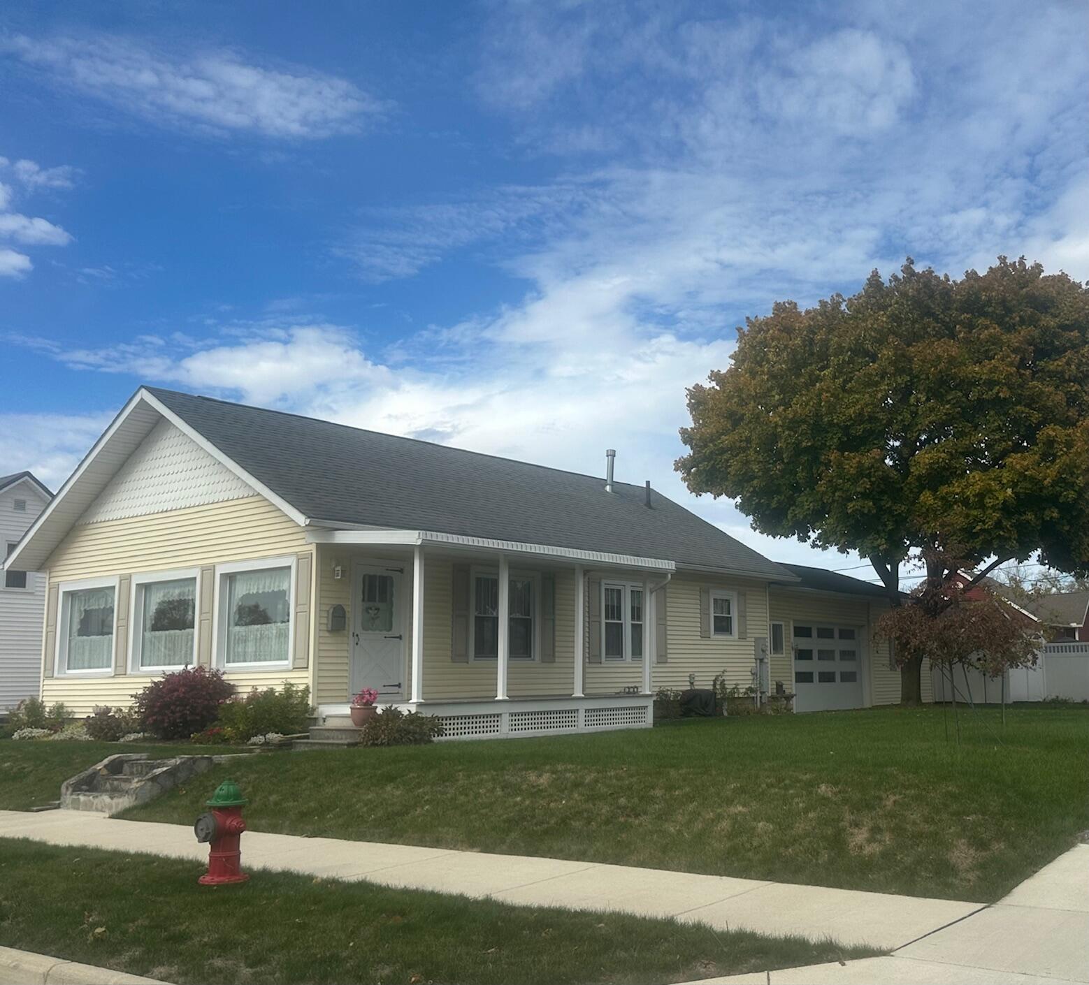 814 Benton Street, Wapakoneta, Ohio 45895