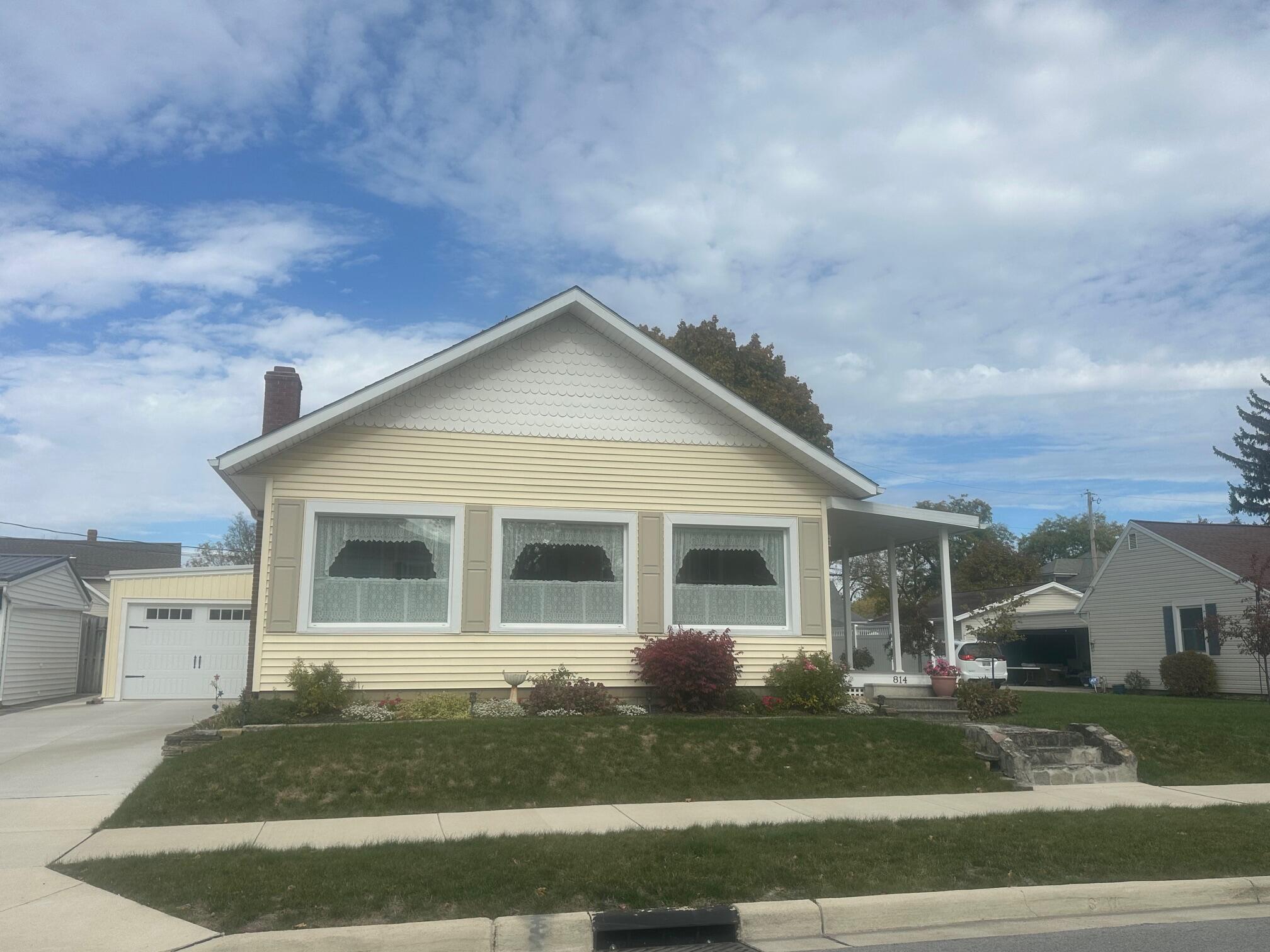 814 Benton Street, Wapakoneta, Ohio 45895