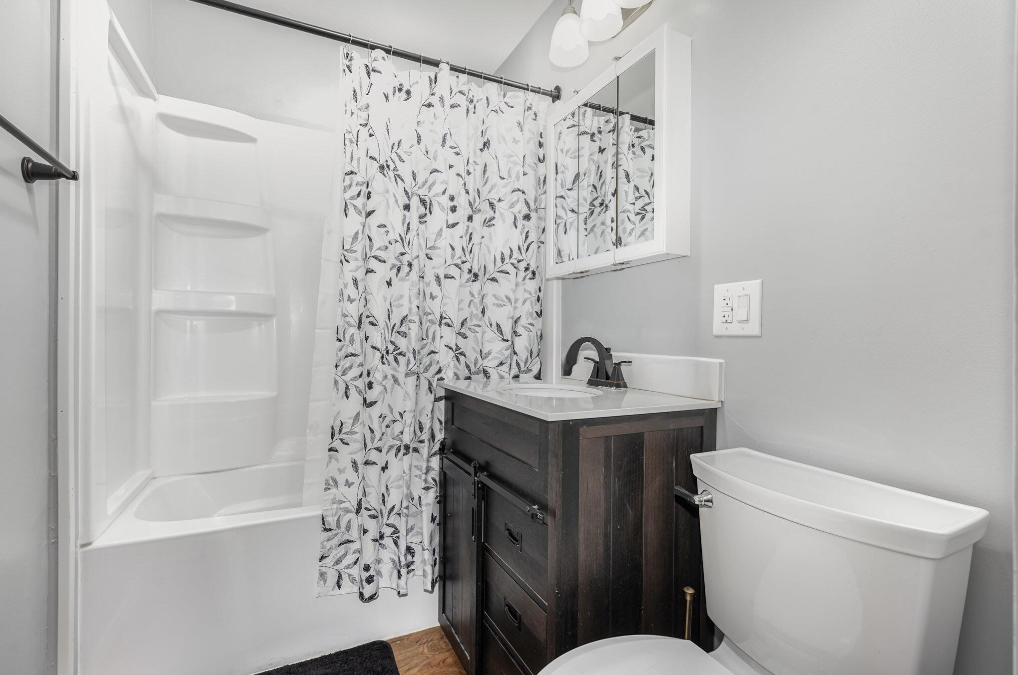 9 Silver Street, Wapakoneta, Ohio 45895