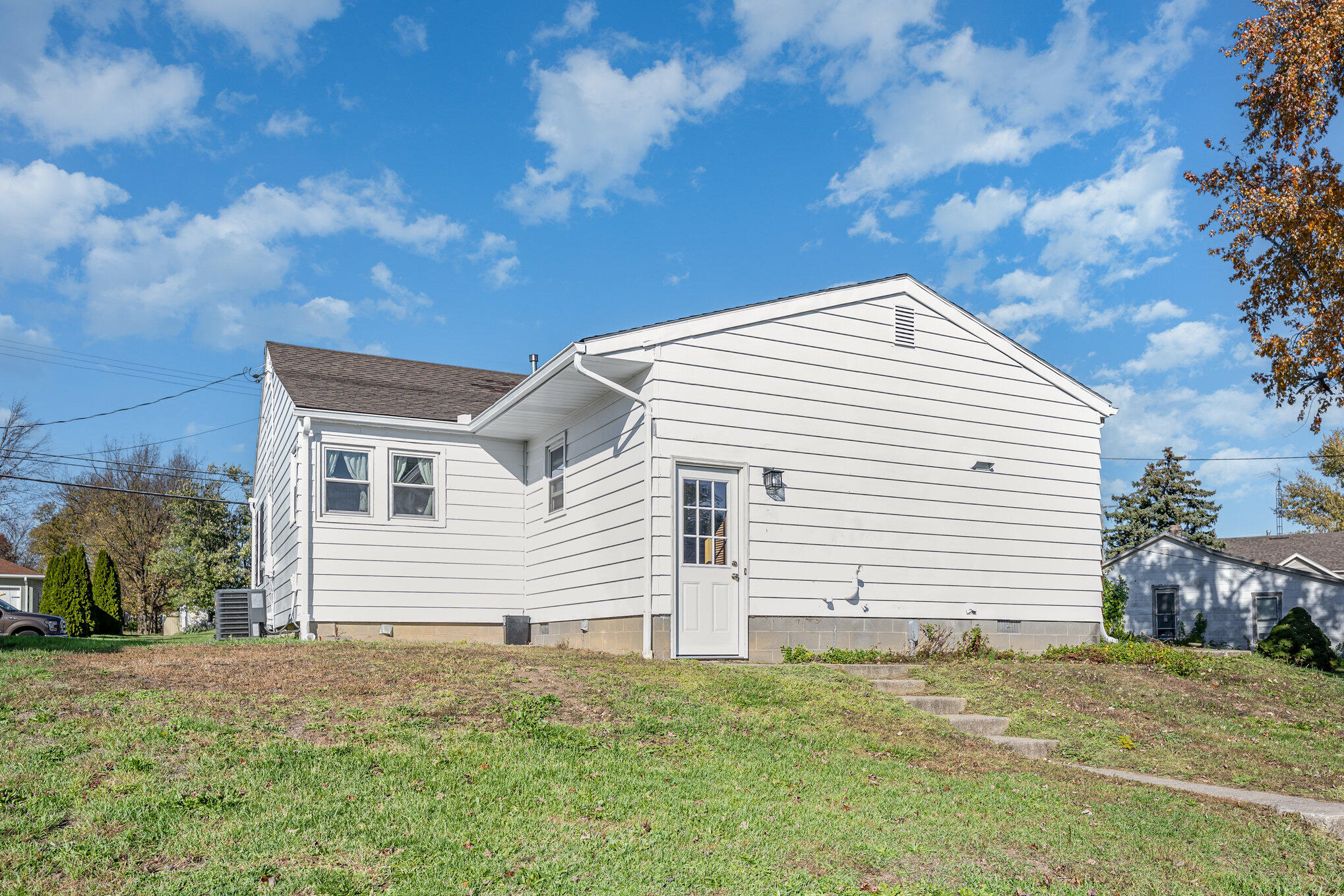 9 Silver Street, Wapakoneta, Ohio 45895