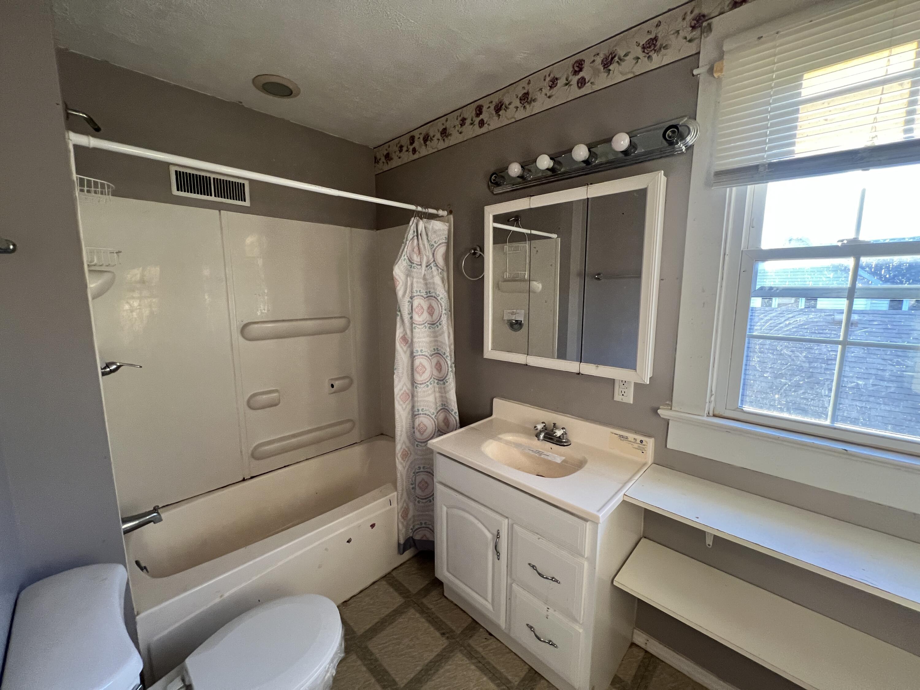 705 Michigan Street, Sidney, Ohio 45365