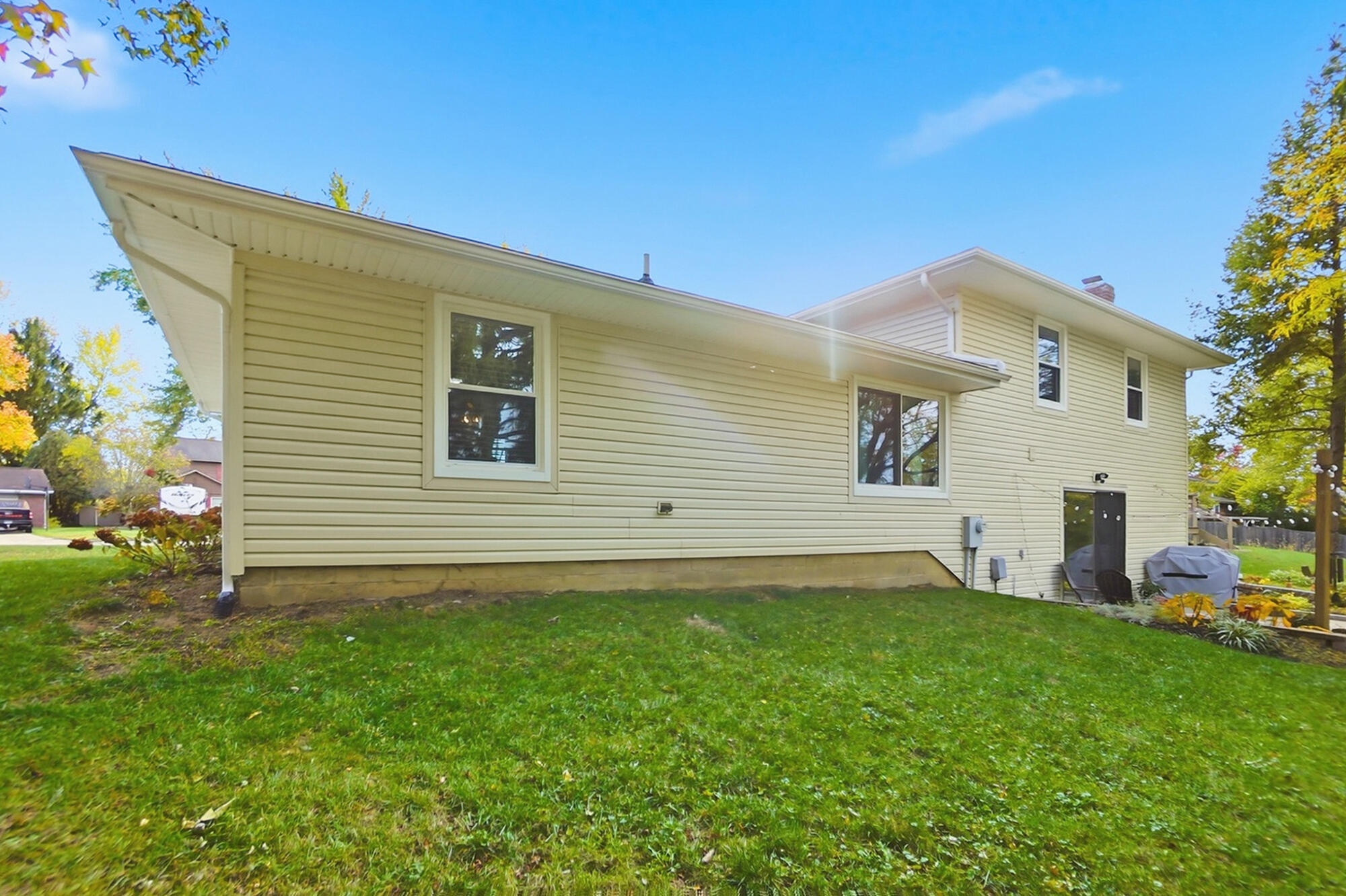 1525 Brookfield Lane, Troy, Ohio 45373