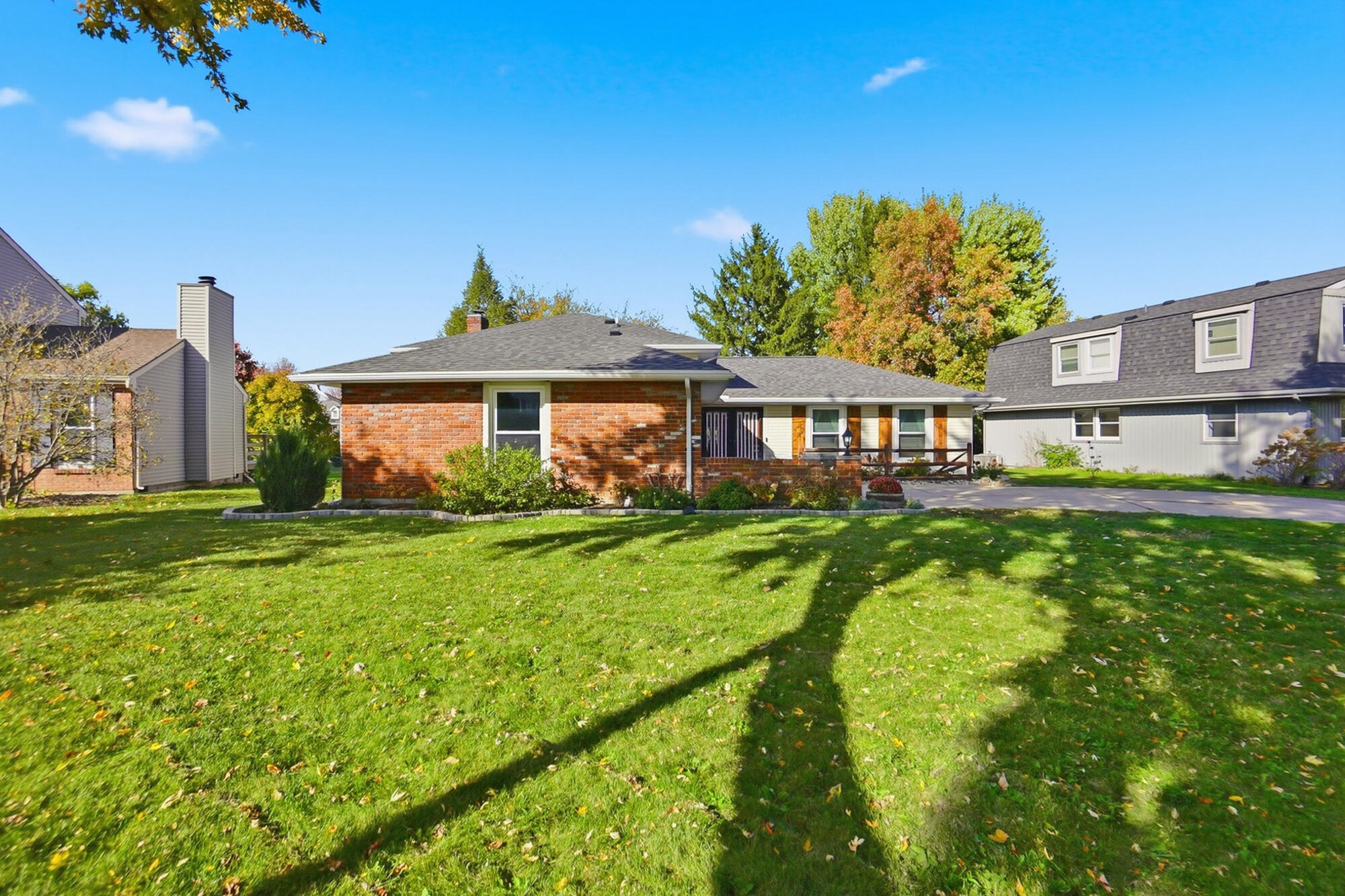 1525 Brookfield Lane, Troy, Ohio 45373