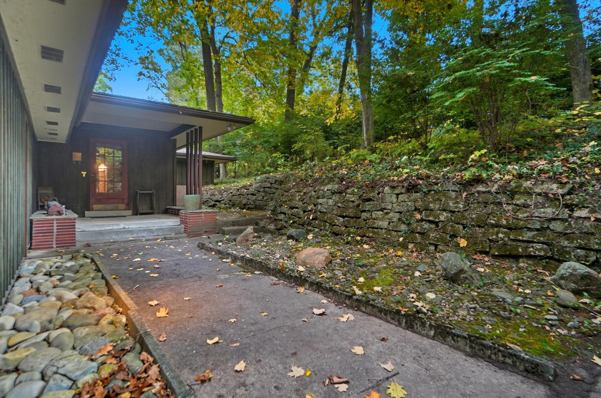 440 Broadmoor Boulevard, Springfield, Ohio 45504