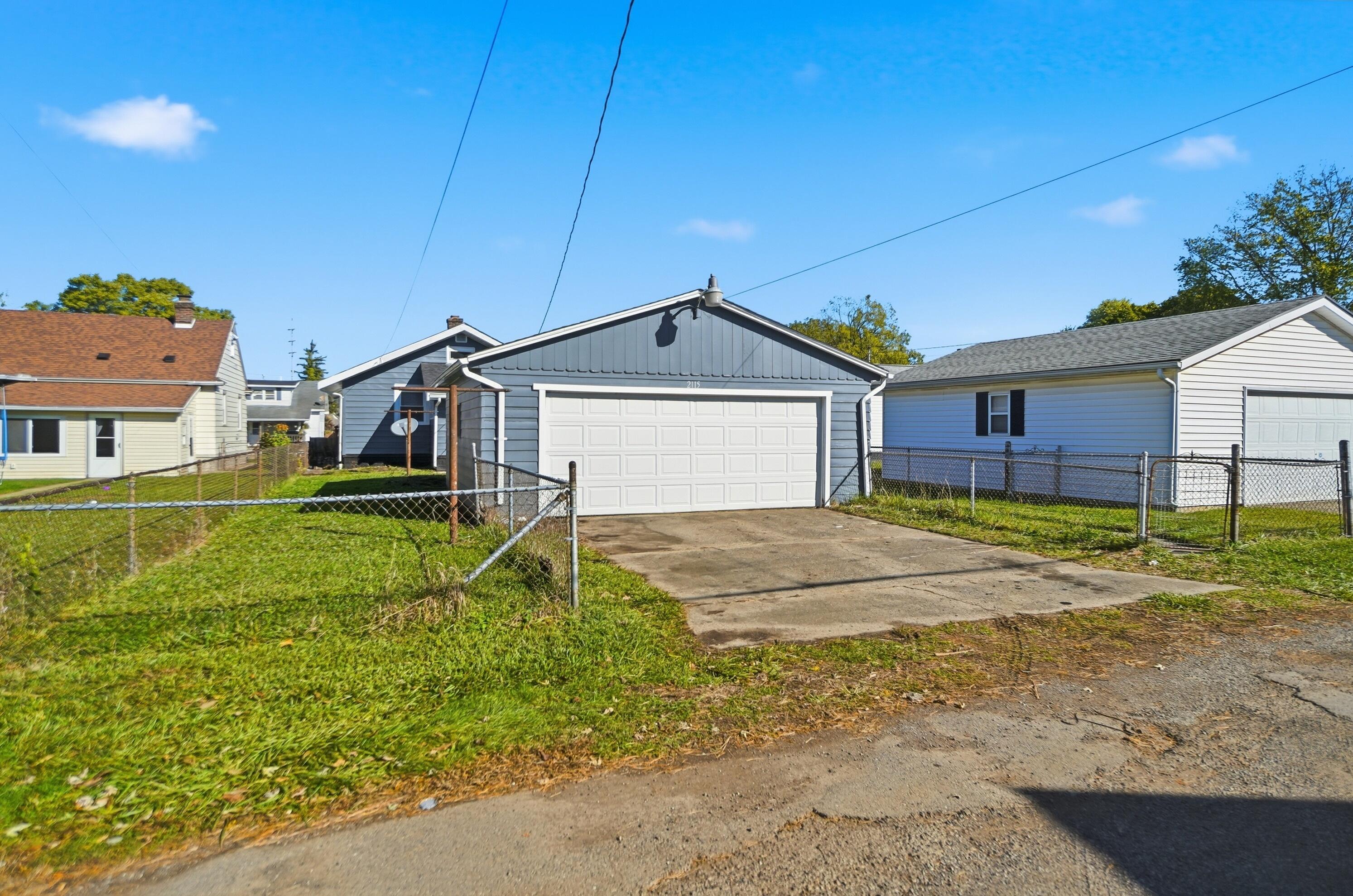 2115 Hoppes Avenue, Springfield, Ohio 45503