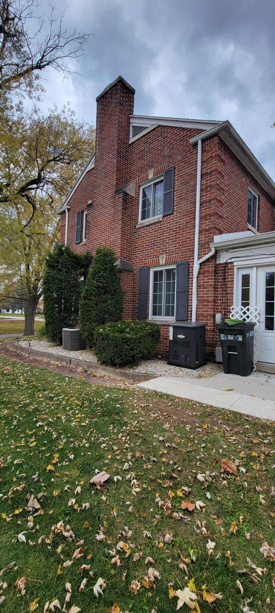 1516 Bon Air Circle, Sidney, Ohio 45365