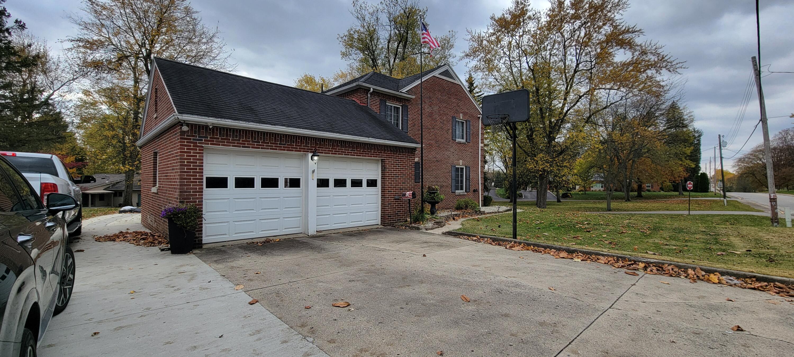 1516 Bon Air Circle, Sidney, Ohio 45365