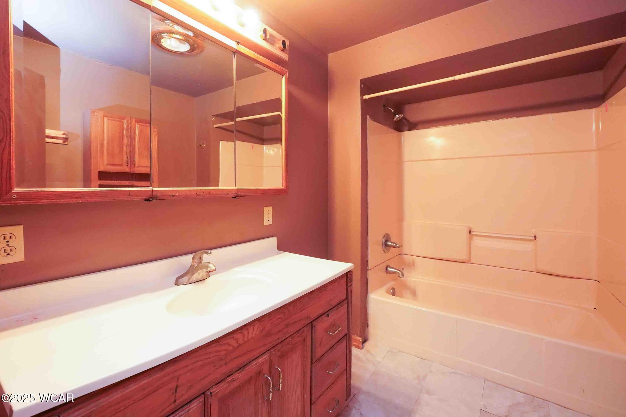 6601 Napoleon Road, Columbus Grove, Ohio