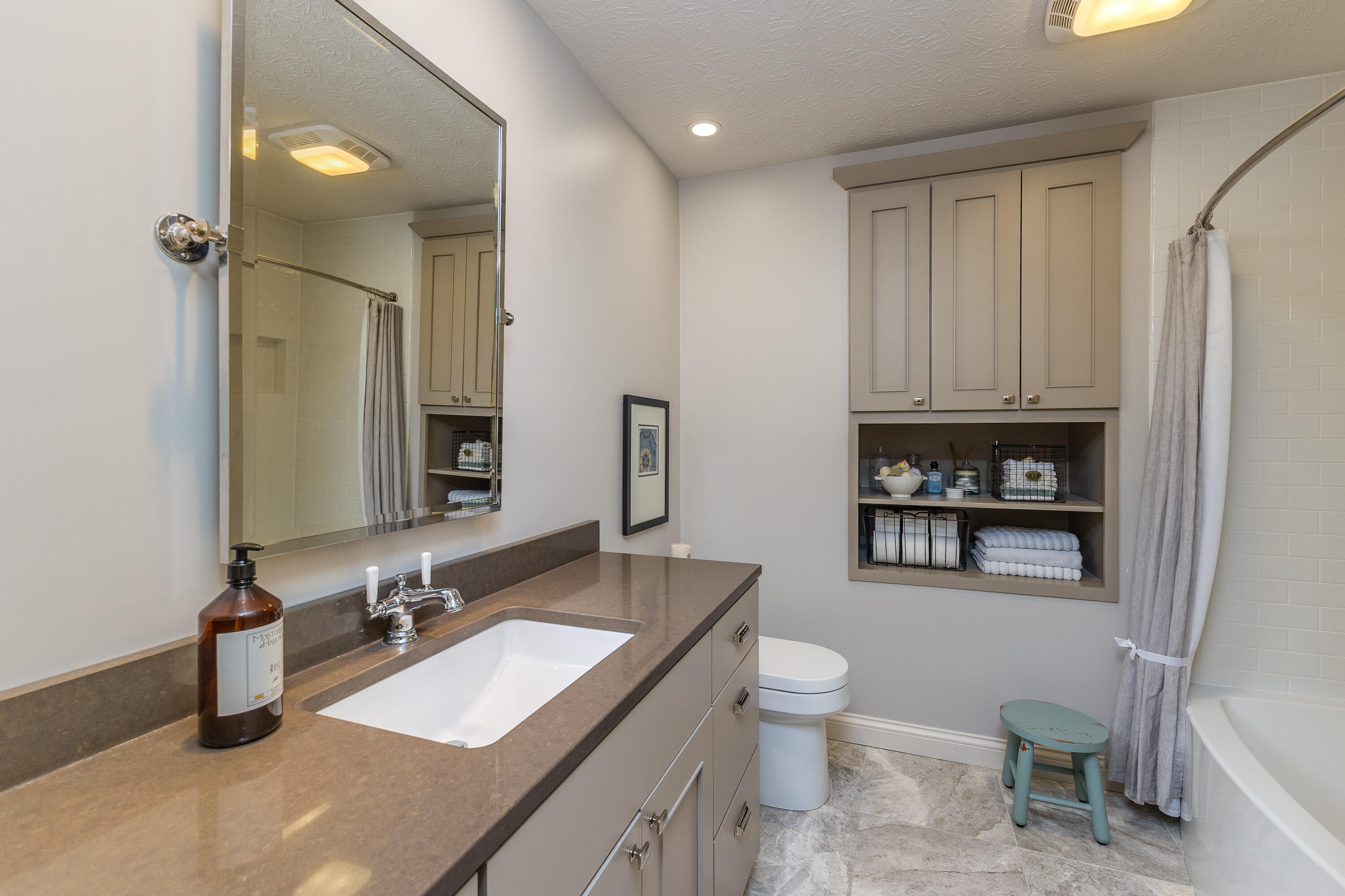 1052 Forest Crest Place, Vandalia, Ohio 45377