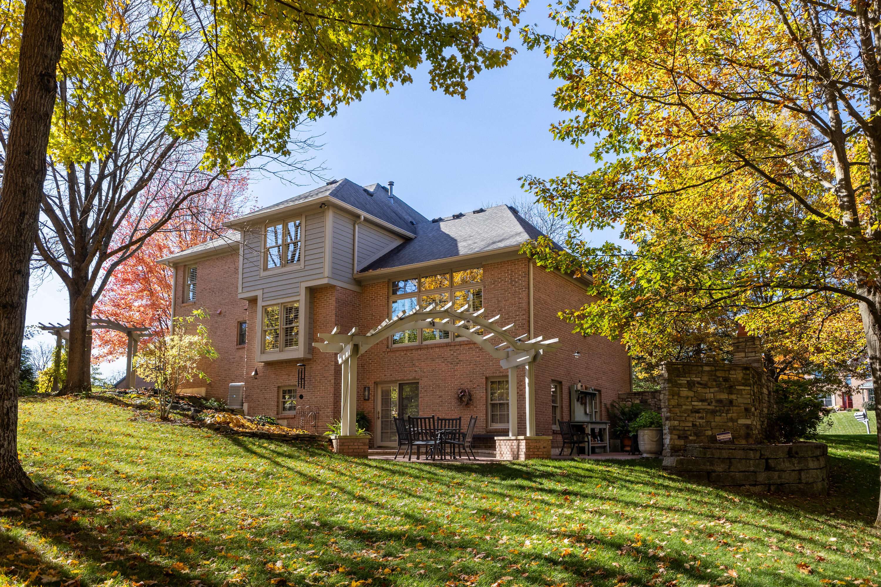 1052 Forest Crest Place, Vandalia, Ohio 45377