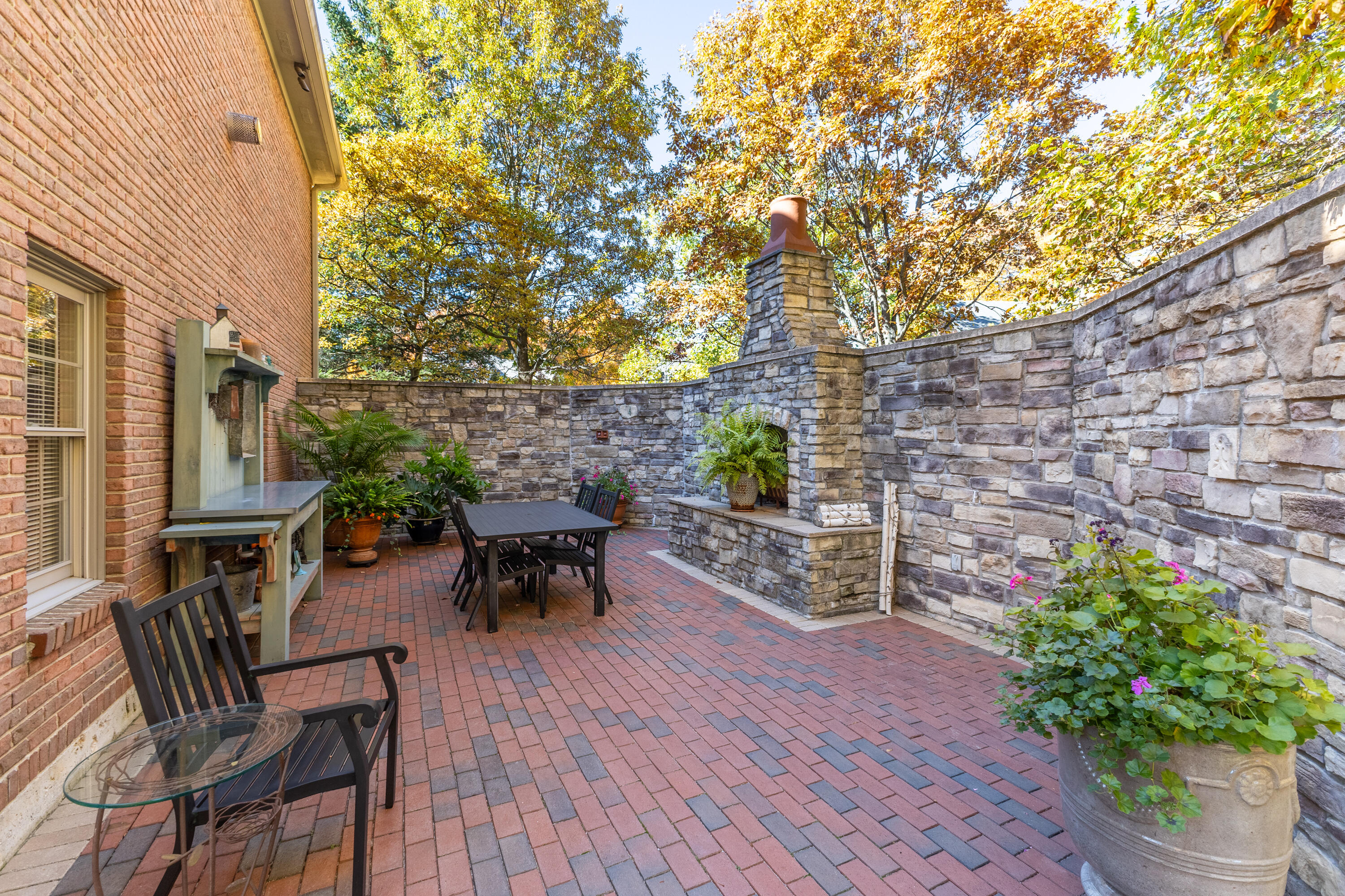 1052 Forest Crest Place, Vandalia, Ohio 45377