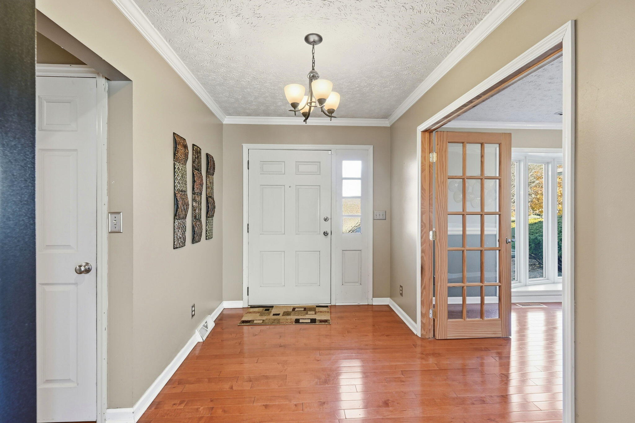 7585 Wrenview Drive, Springfield, Ohio 45502