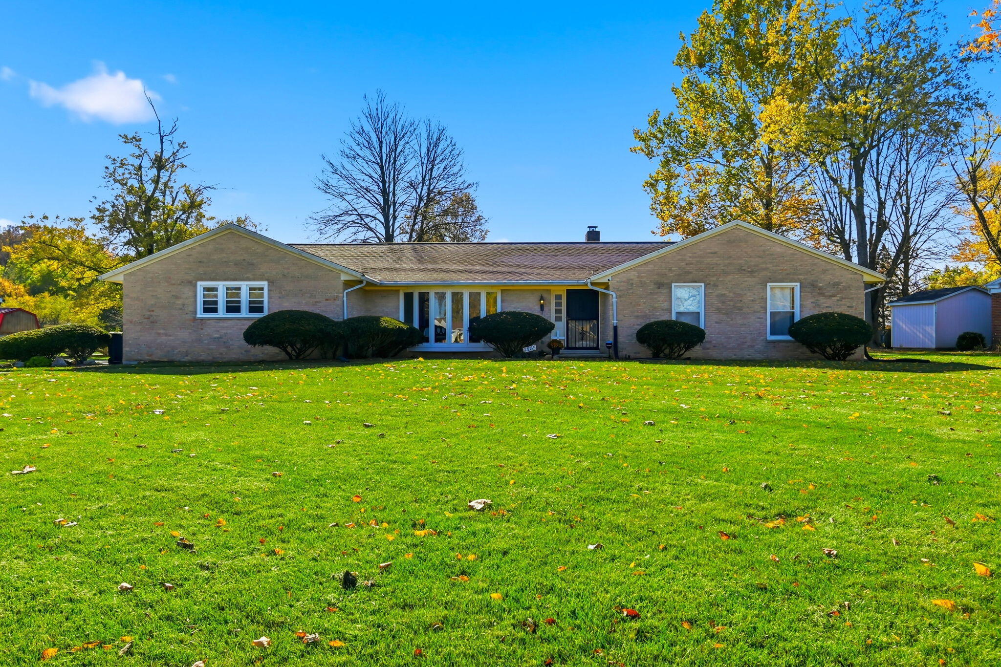 7585 Wrenview Drive, Springfield, Ohio 45502