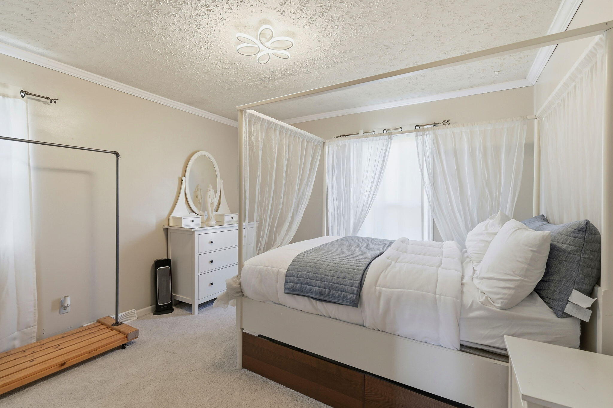 7585 Wrenview Drive, Springfield, Ohio 45502