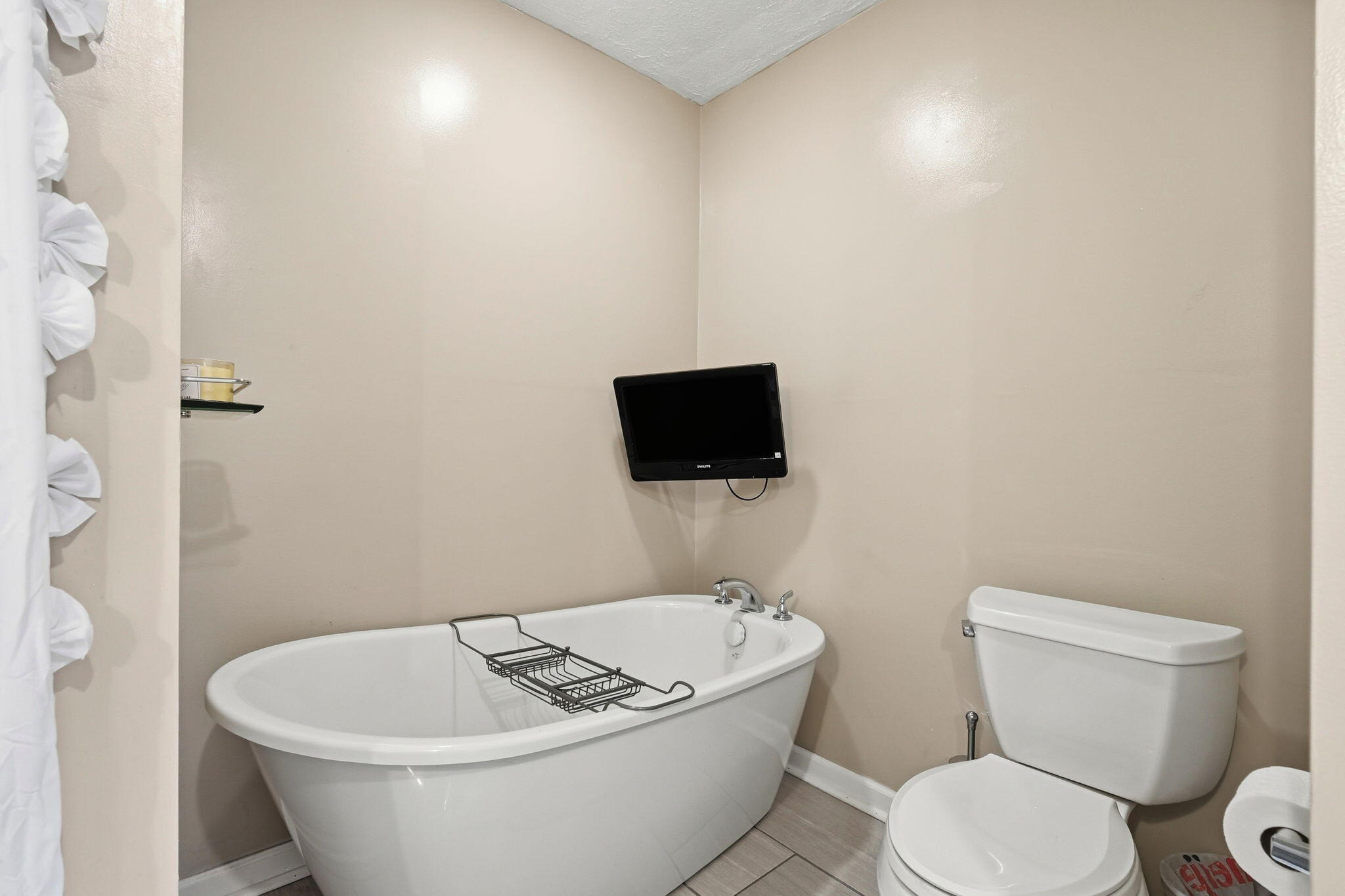 7585 Wrenview Drive, Springfield, Ohio 45502