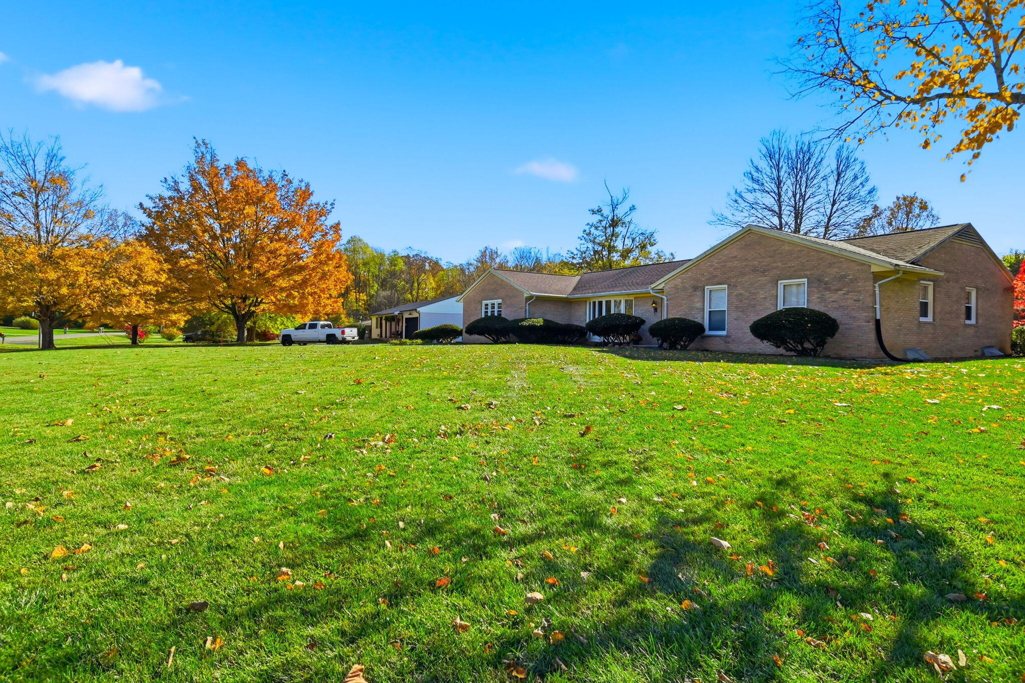 7585 Wrenview Drive, Springfield, Ohio 45502