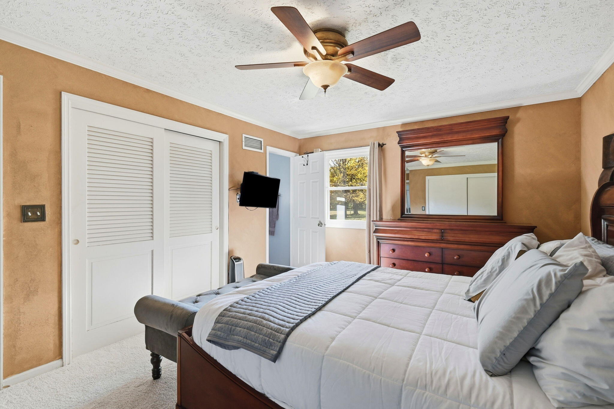 7585 Wrenview Drive, Springfield, Ohio 45502