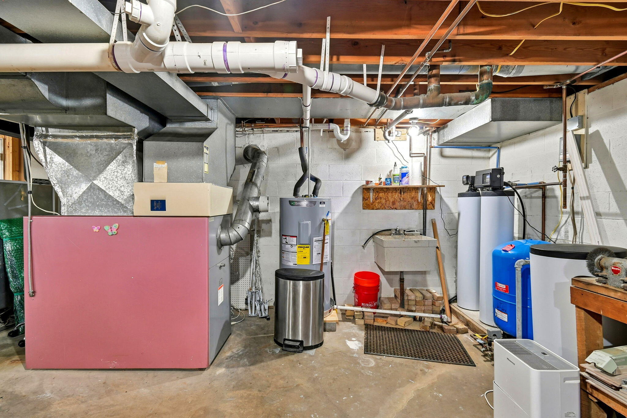 7585 Wrenview Drive, Springfield, Ohio 45502