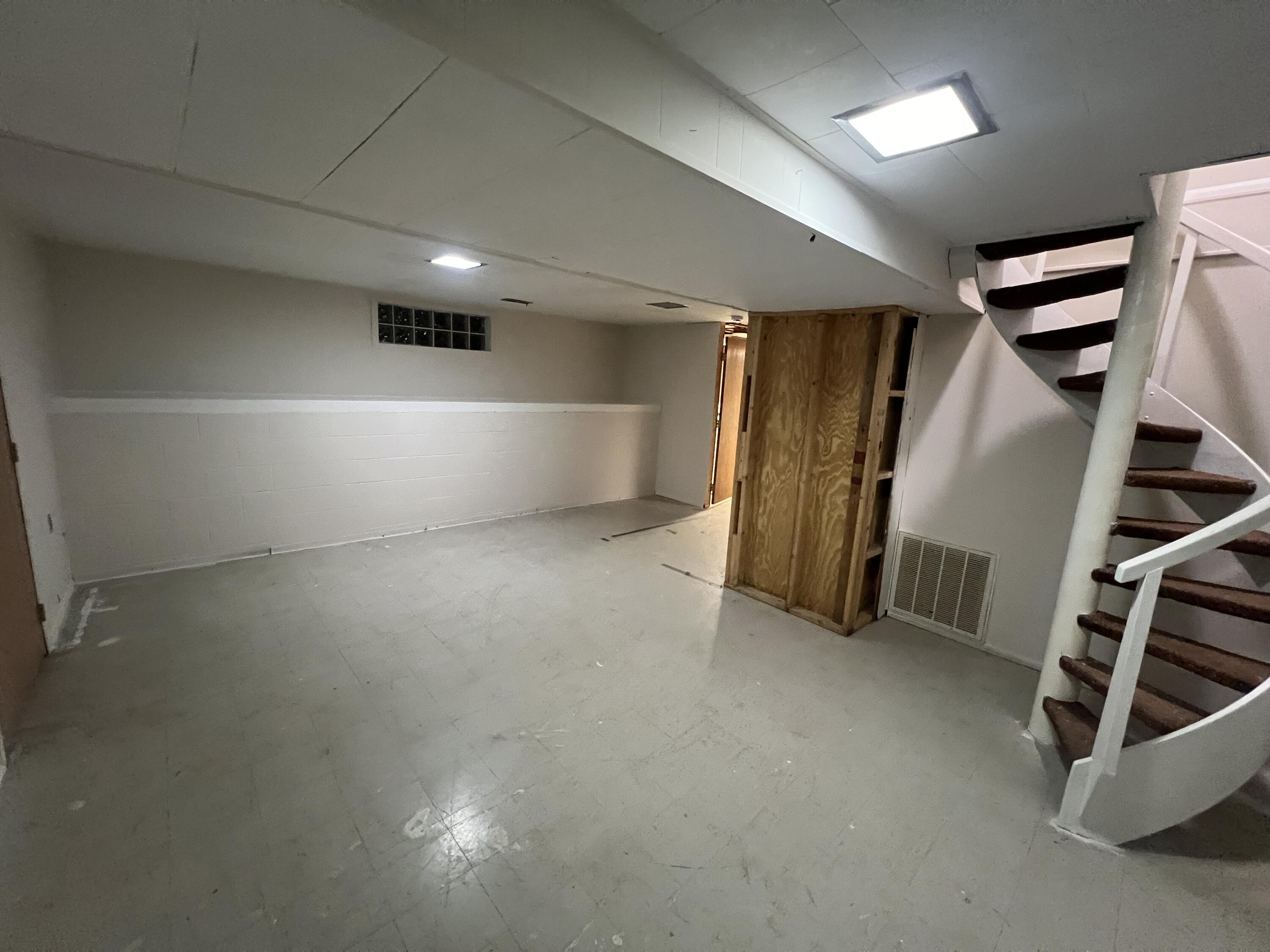 937 Court Street, Urbana, Ohio 43078