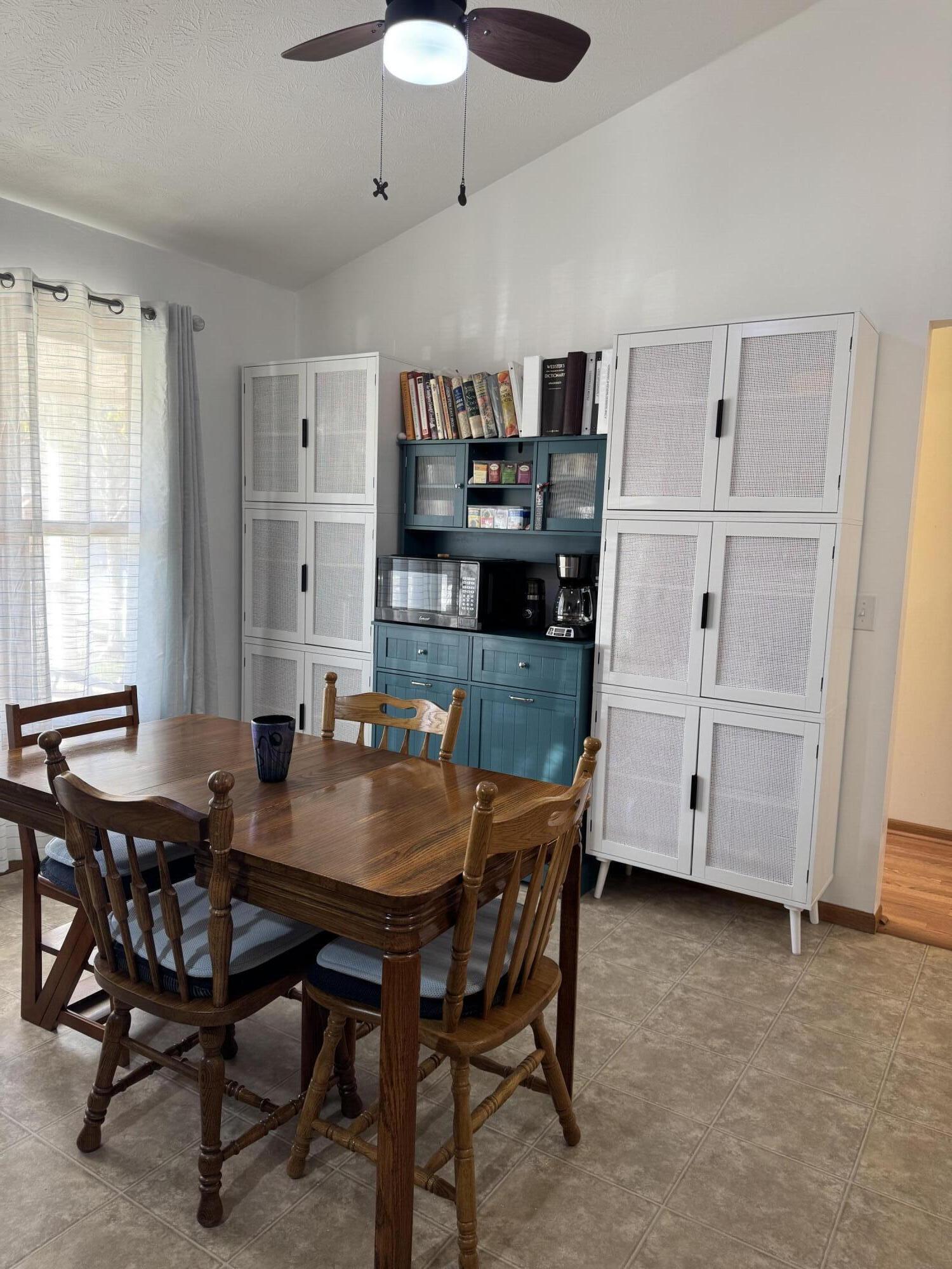 1708 New Castle Lane, Springfield, Ohio 45503