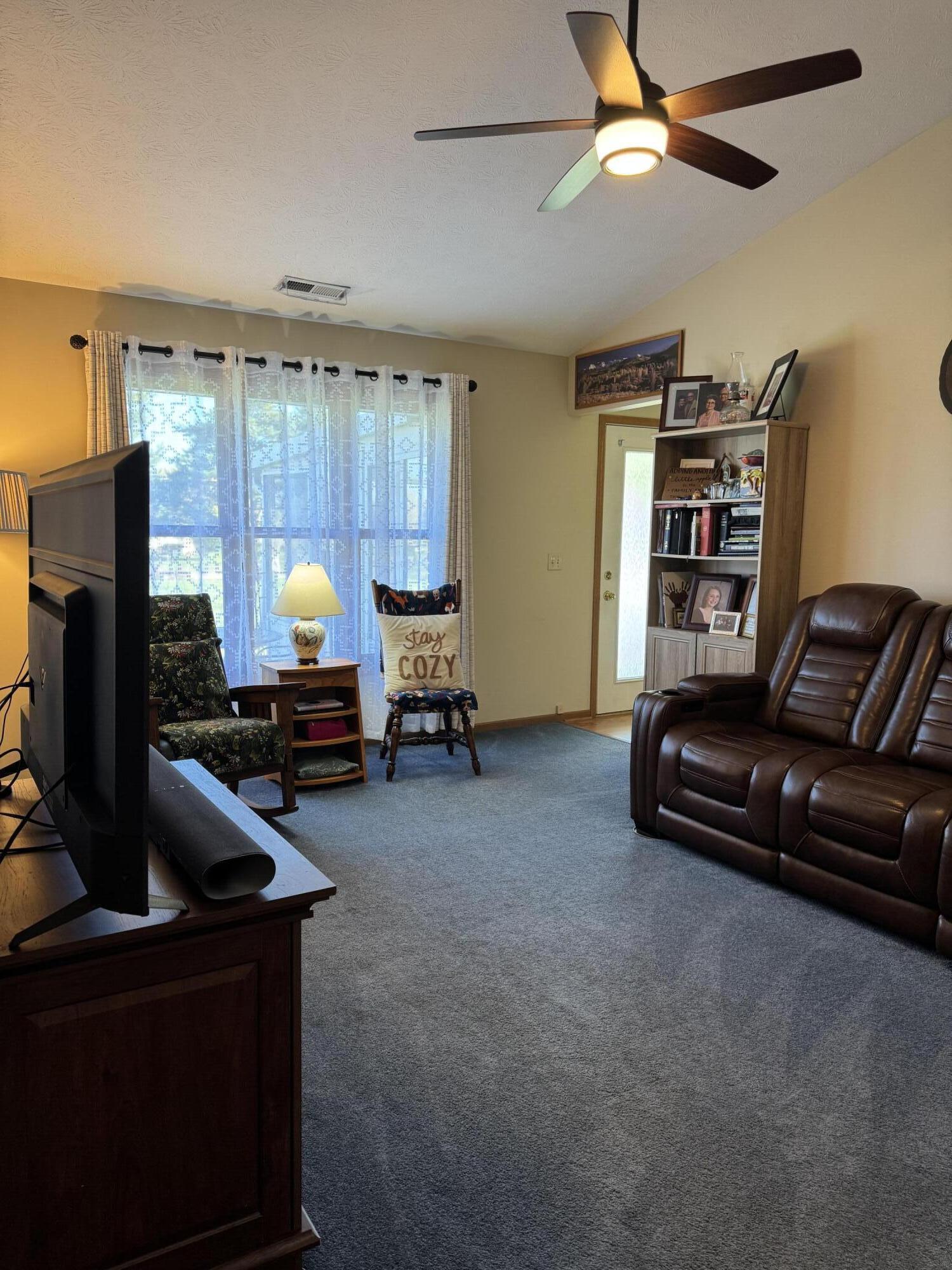 1708 New Castle Lane, Springfield, Ohio 45503