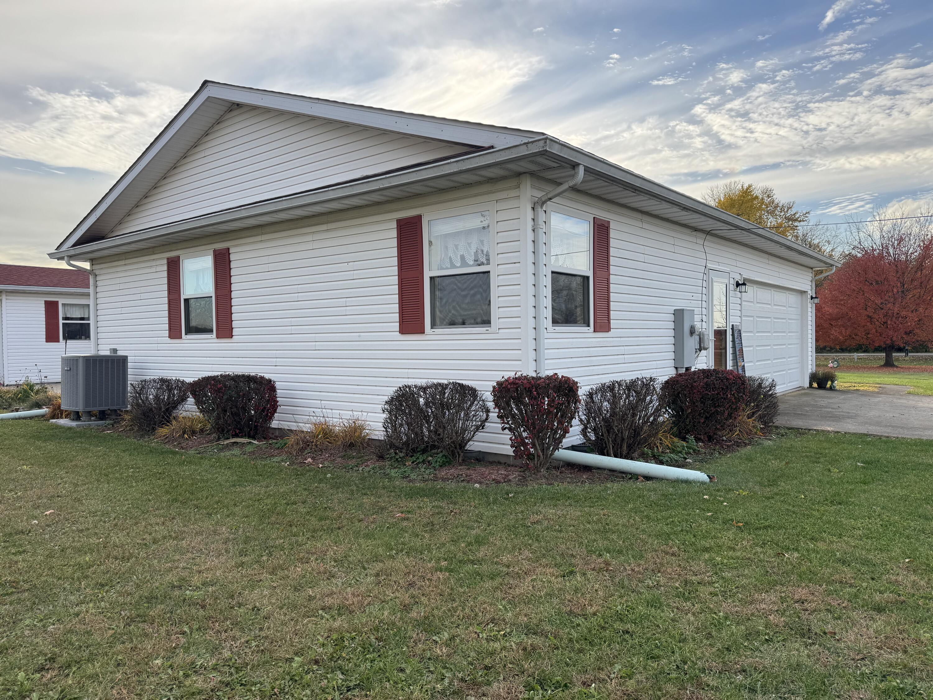 1480 Newlove Road, South Charleston, Ohio 45368