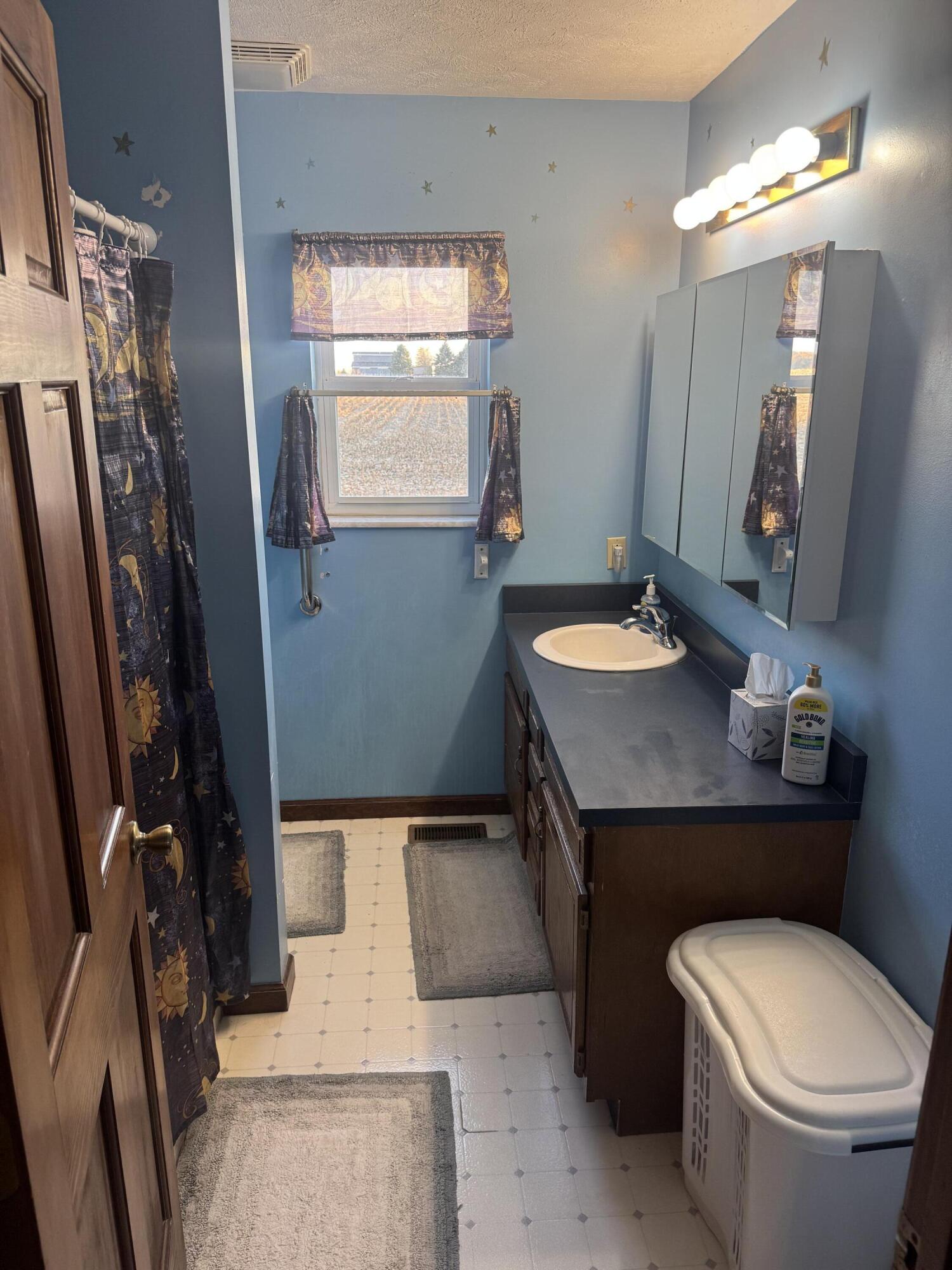 1480 Newlove Road, South Charleston, Ohio 45368