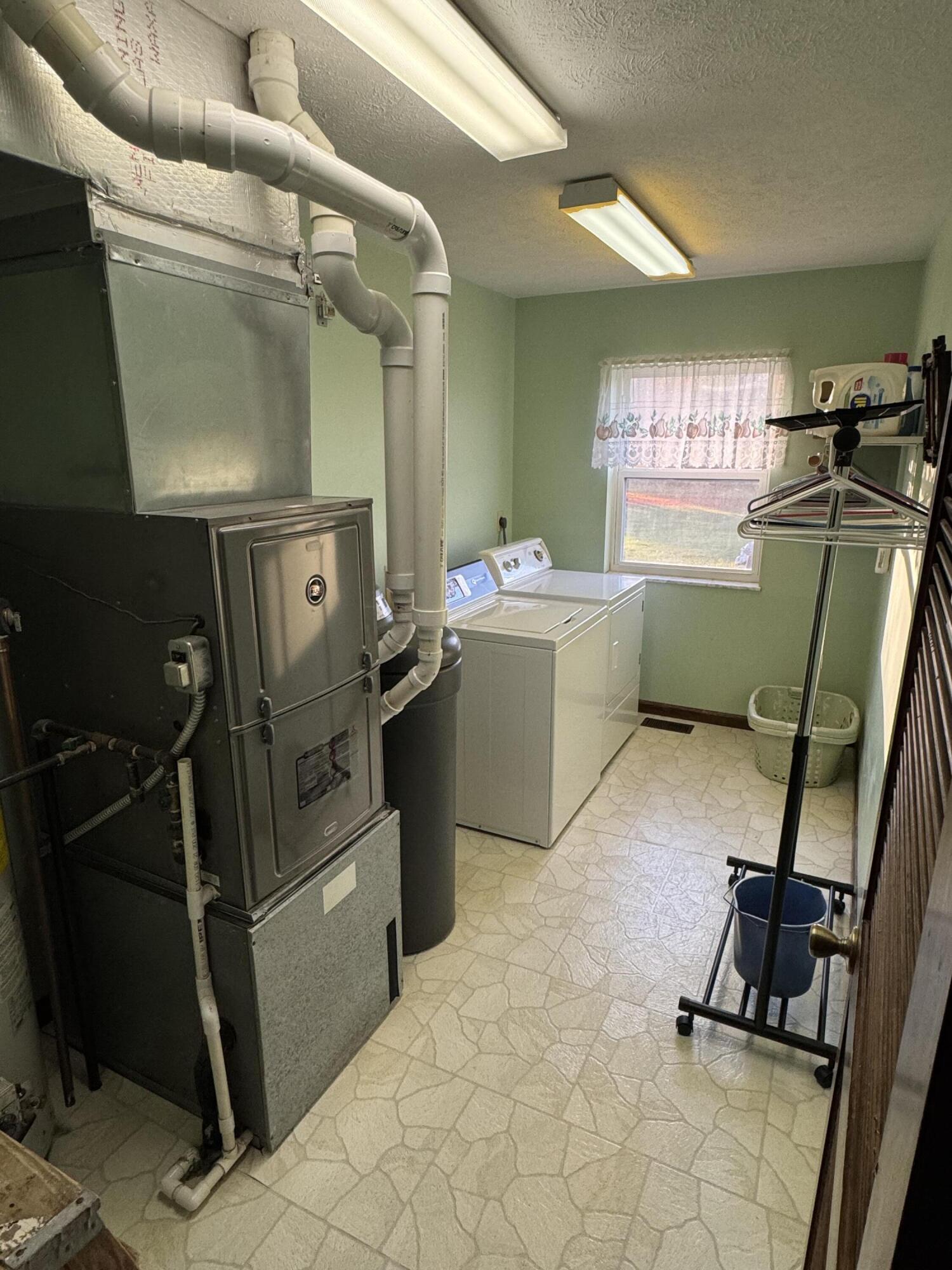 1480 Newlove Road, South Charleston, Ohio 45368