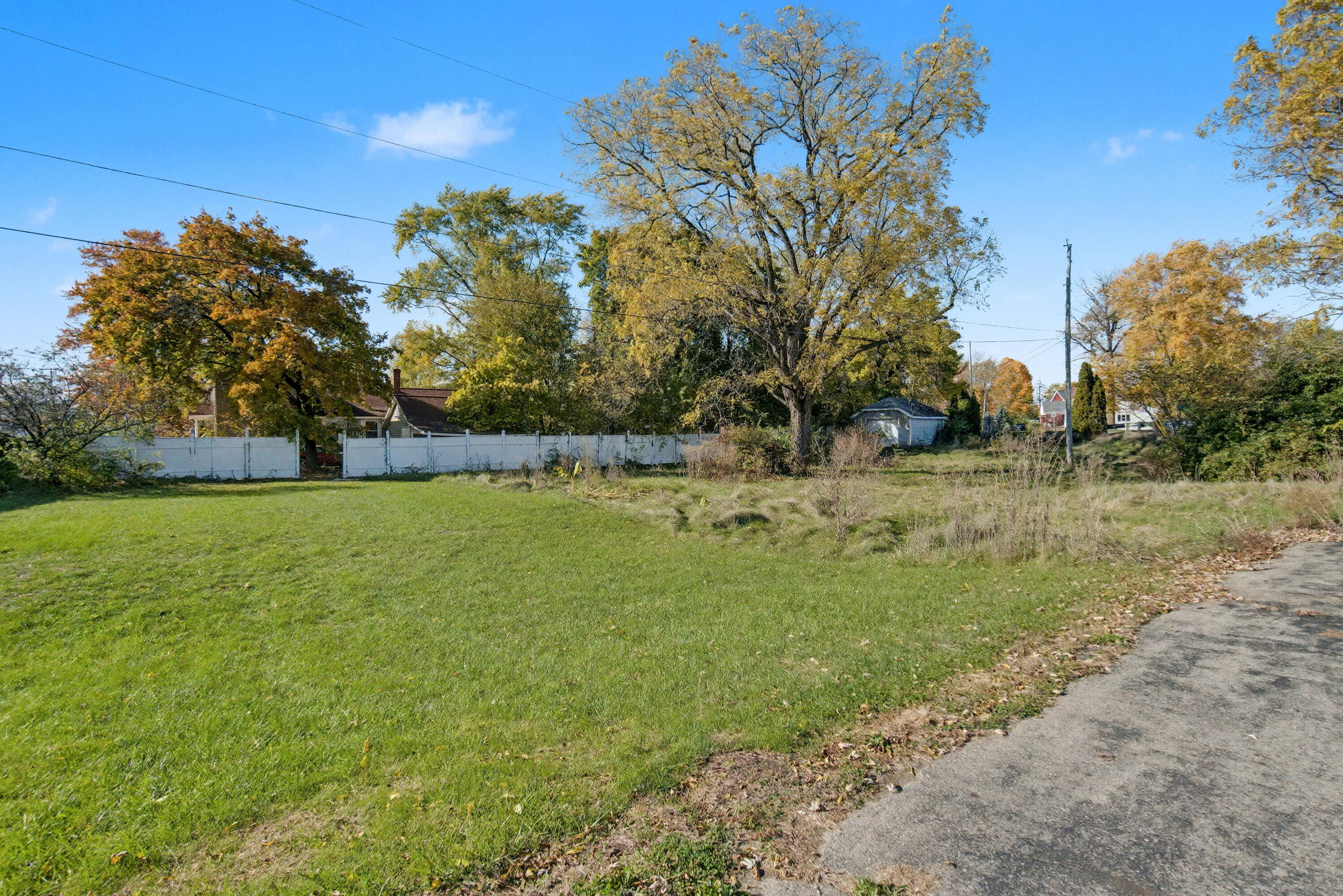 111 Pike Street, Laura, Ohio 45337