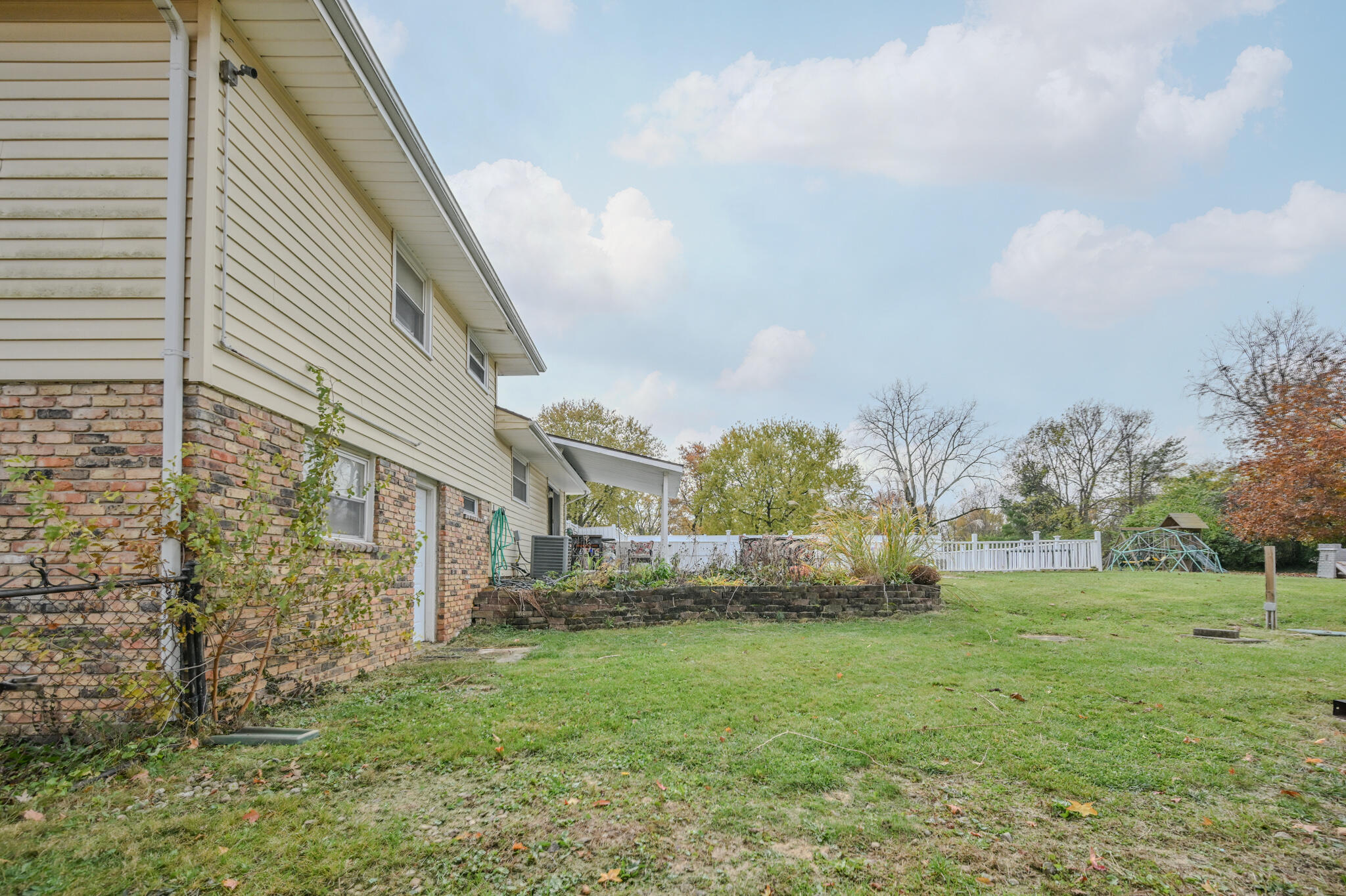 557 Vale Road, Springfield, Ohio 45504