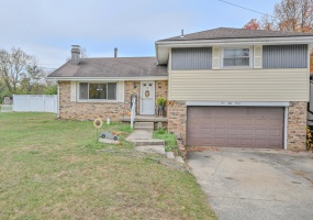 557 Vale Road, Springfield, Ohio 45504, 3 Bedrooms Bedrooms, ,2 BathroomsBathrooms,Residential,For Sale,Vale,1042453