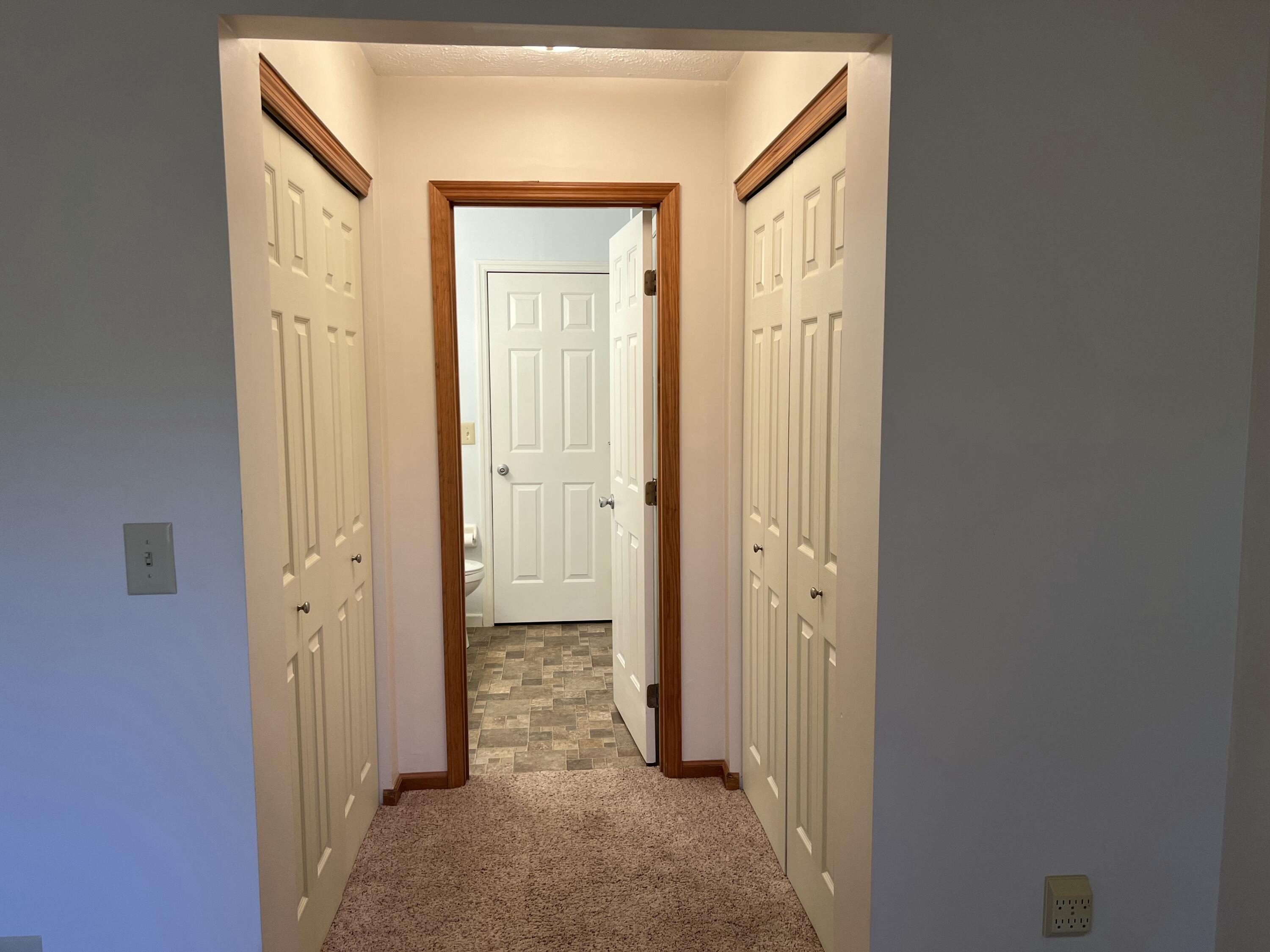 3126 Lakeview Court, Springfield, Ohio 45503