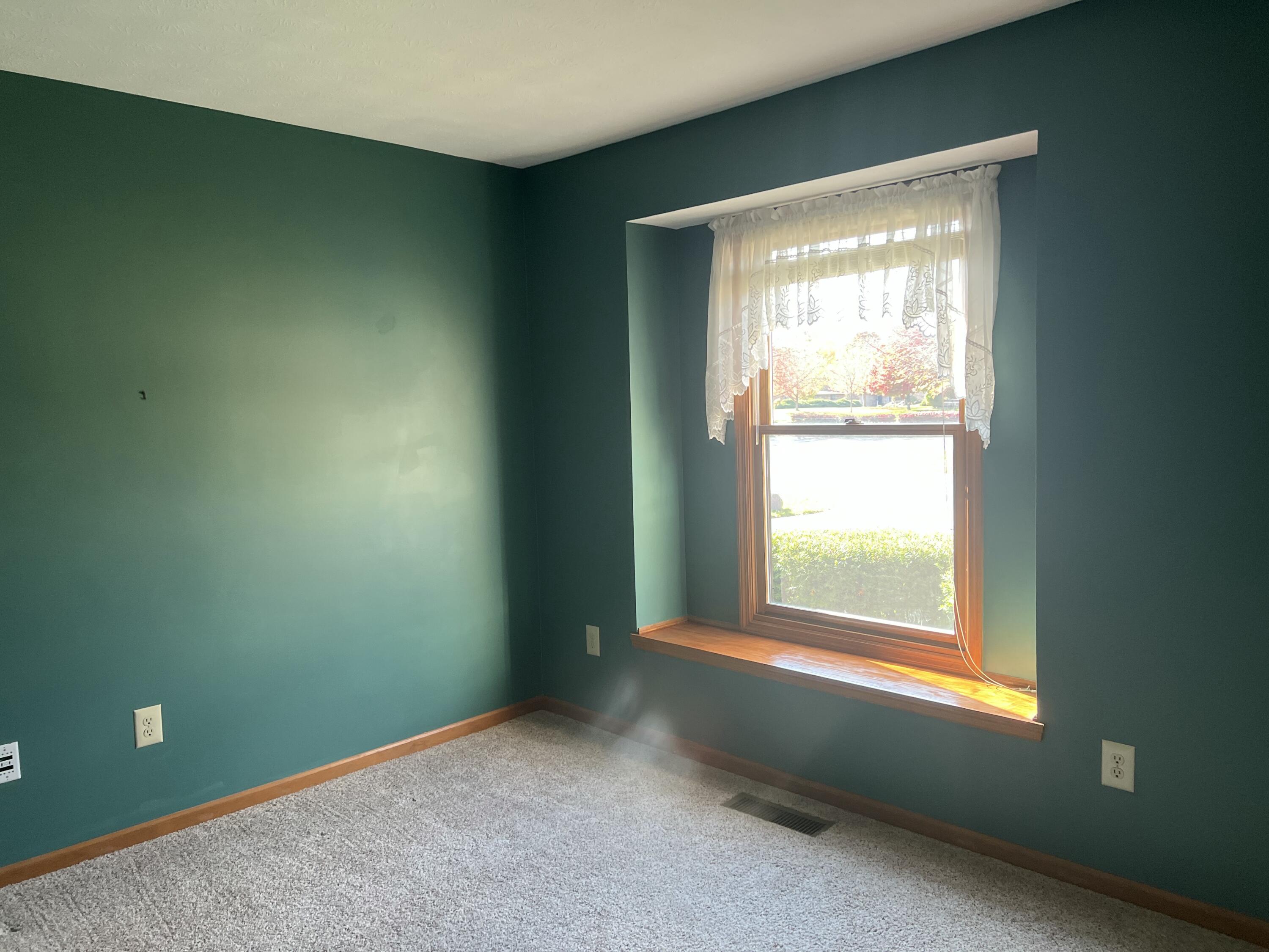 3126 Lakeview Court, Springfield, Ohio 45503