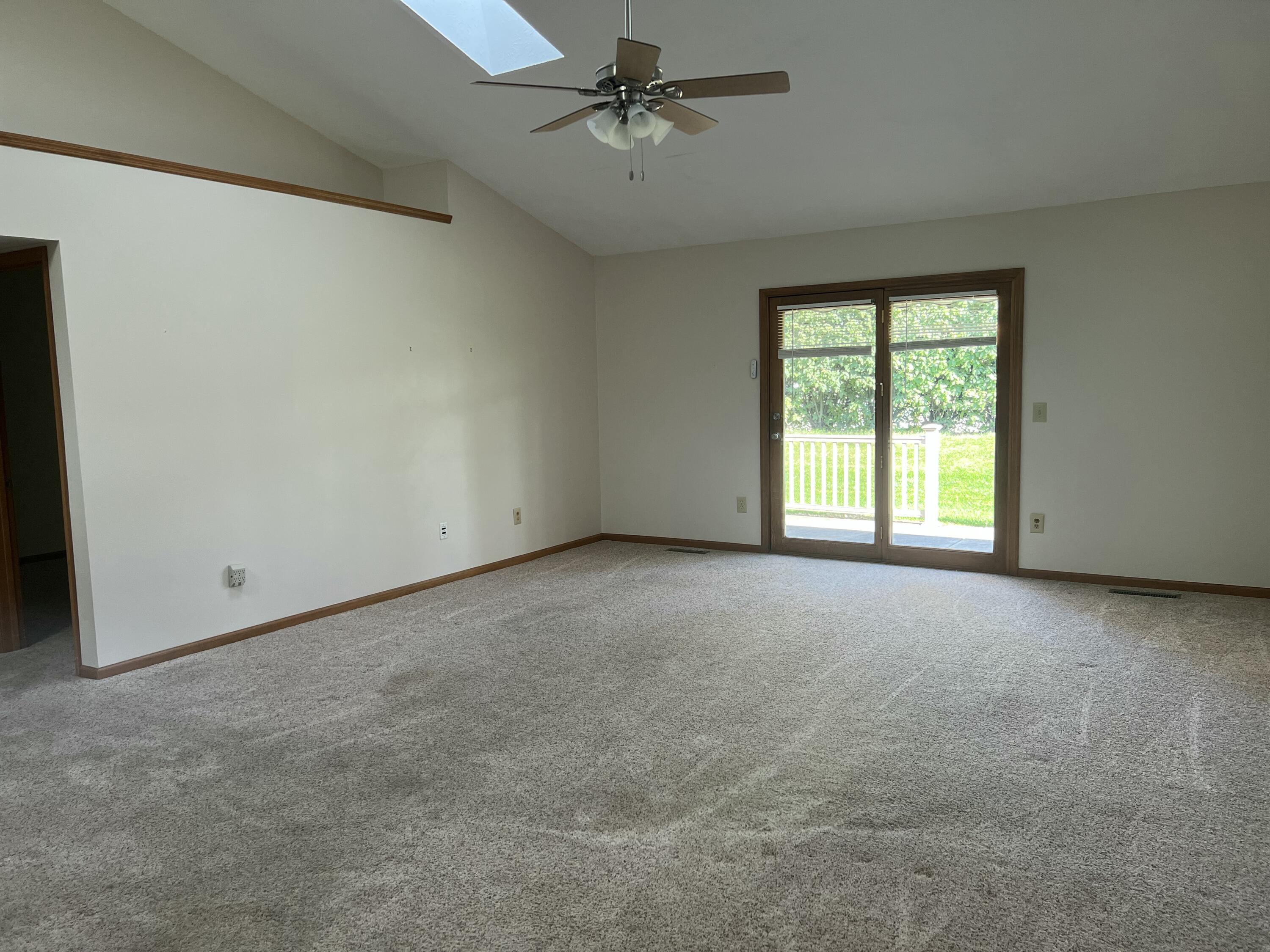 3126 Lakeview Court, Springfield, Ohio 45503