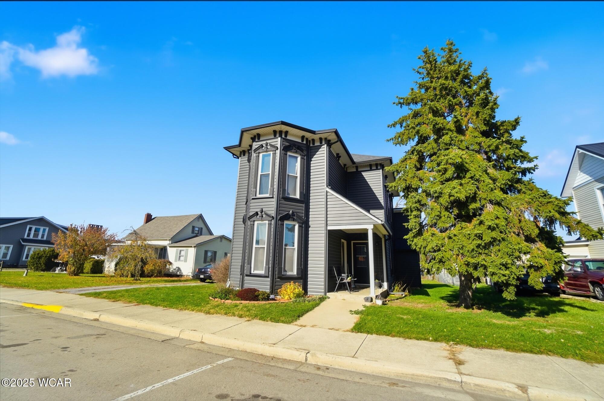 206 Pike Street, Jackson Center, Ohio