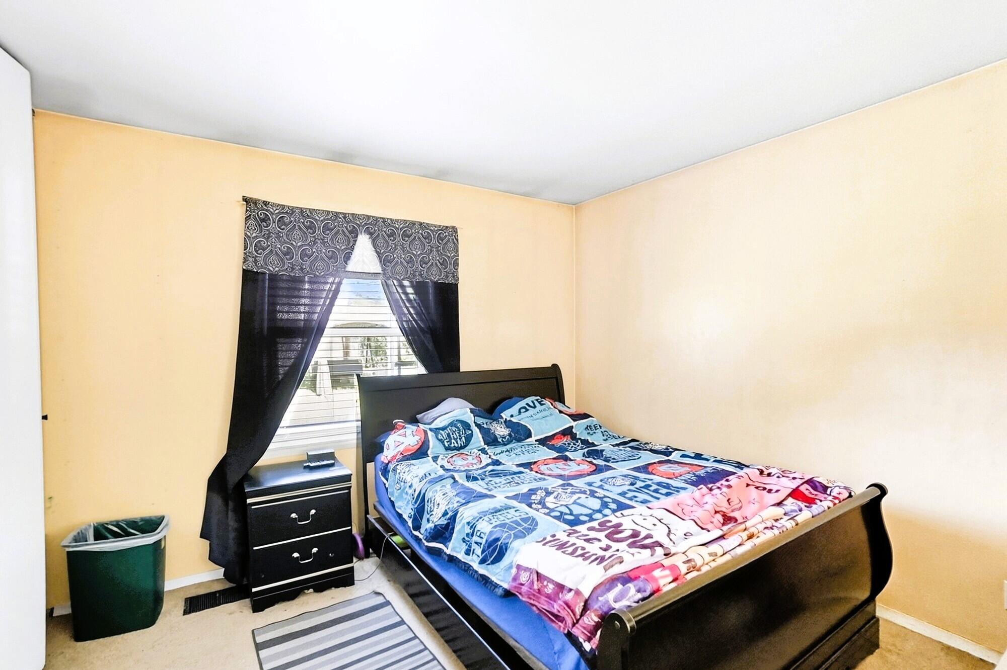 208 Corlington Drive, Springfield, Ohio 45506