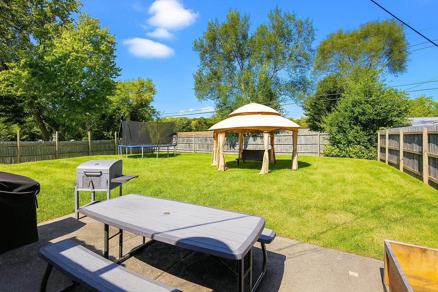 208 Corlington Drive, Springfield, Ohio 45506