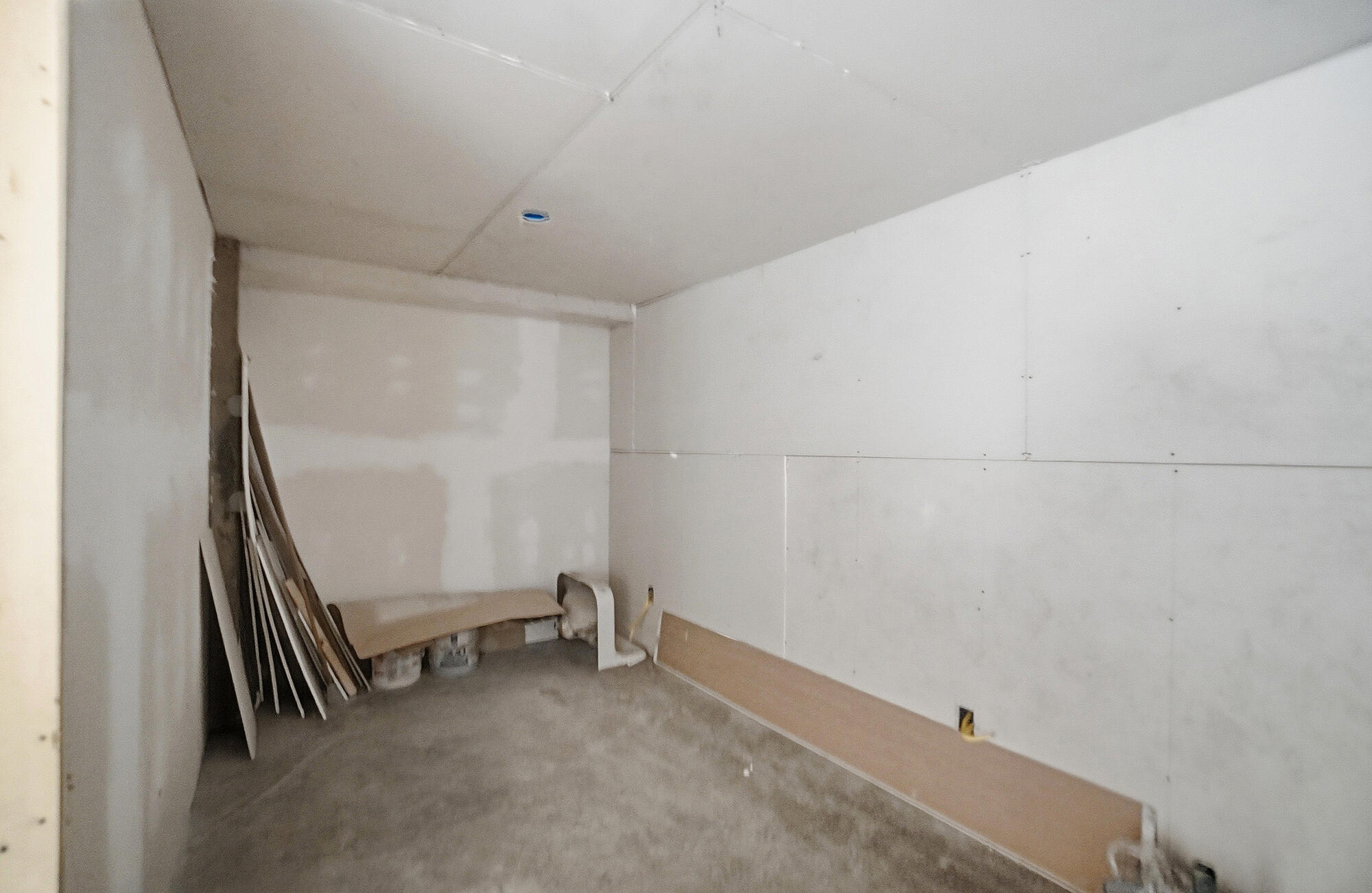 1125 Roberts Mill Road, London, Ohio 43140